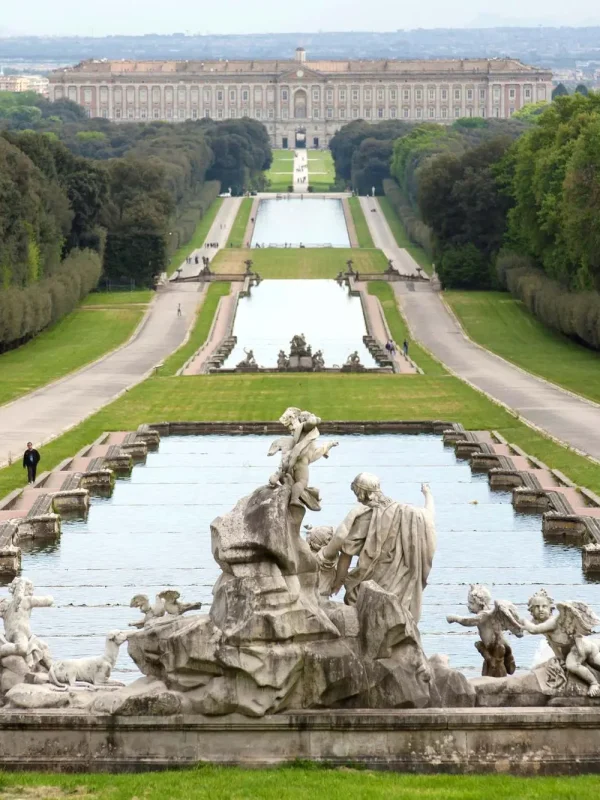 Reggia di Caserta, kraljevska palača Caserta, palača Caserta, najveća kraljevska rezidencija, kraljevska rezidencija, Kampanija, Napulj, Bourbon, dinastija Bourbon, Karlo III. Bourbon, Luigi Vanvitelli, akvadukt Carolino, talijanske palače, barokna arhitektura Italija, Versailles Italija, povijest Caserte, UNESCO palača, Reggia di Caserta, Royal Palace of Caserta, Palace of Caserta, largest royal residence, royal residence, Campania, Naples, Bourbon, Bourbon dynasty, Charles III of Bourbon, Luigi Vanvitelli, Carolino aqueduct, Italian palaces, Baroque architecture Italy, Versailles Italy, history of Caserta, UNESCO palace,