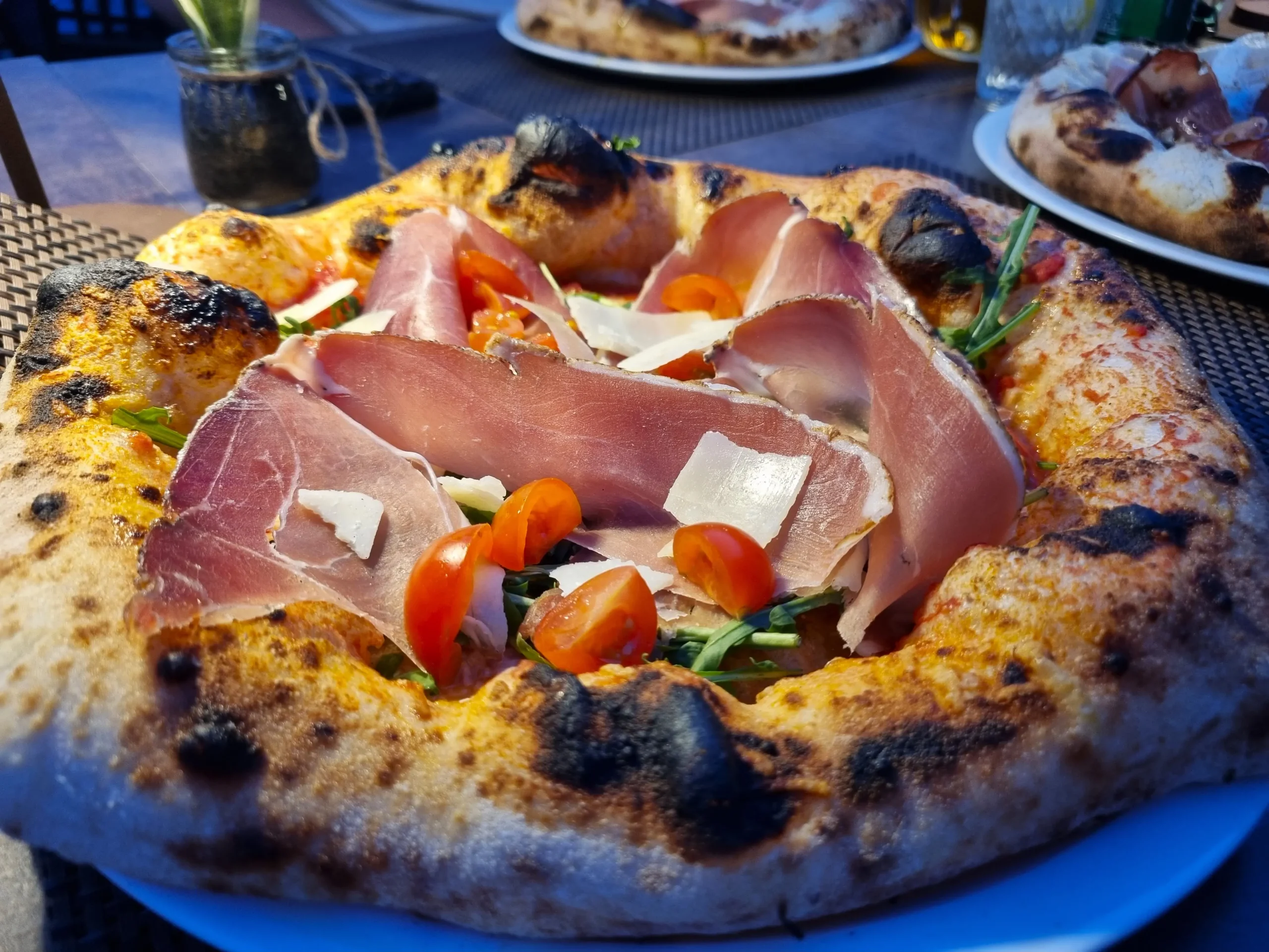 Otok Vir, Vir, Bella Ciao, Bella Ciao Vir, Bella Ciao pizza, restoran Vir, pizza Vir, najbolja pizza Vir, napolitana Vir, buratta pizza, pizza s pršutom, pizza sa smokvama, vegetarijanska pizza, domaći njoki, njoki sa sirom, recenzija restorana Vir, gdje jesti na Viru, preporuka restorana, Adria.fun preporuka, hrana otok Vir, restoran s terasom Vir, cijene restorana Vir, pizza Dalmacija, Island of Vir, Vir, Bella Ciao, Bella Ciao Vir, Bella Ciao pizza, restaurant Vir, pizza Vir, best pizza Vir, Neapolitan Vir, buratta pizza, pizza with prosciutto, pizza with figs, vegetarian pizza, homemade gnocchi, gnocchi with cheese, restaurant review Vir, where to eat in Vir, restaurant recommendation, Adria.fun recommendation, food island Vir, restaurant with terrace Vir, restaurant prices Vir, pizza Dalmatia,