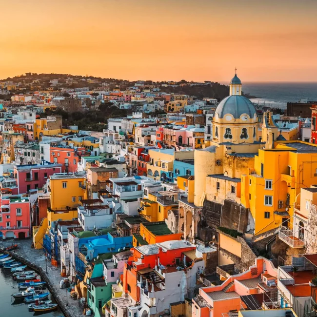 Italija, obalni dragulji Italije, Tellaro, Cinque Terre, Portovenere, Atrani, Basilicata, Maratea, Kalabrija, Scilla, Sperlonga, Procida, Napuljski zaljev, najljepša sela Italije, obalna sela Italija, skriveni dragulji Italije, putovanje Italija, autentična talijanska sela, talijanska obala sela, Italija bez gužvi Italy, coastal gems of Italy, Tellaro, Cinque Terre, Portovenere, Atrani, Basilicata, Maratea, Calabria, Scilla, Sperlonga, Procida, Gulf of Naples, the most beautiful villages of Italy, coastal villages of Italy, hidden gems of Italy, travel Italy, authentic Italian villages, Italian coastal villages, Italy without the crowds