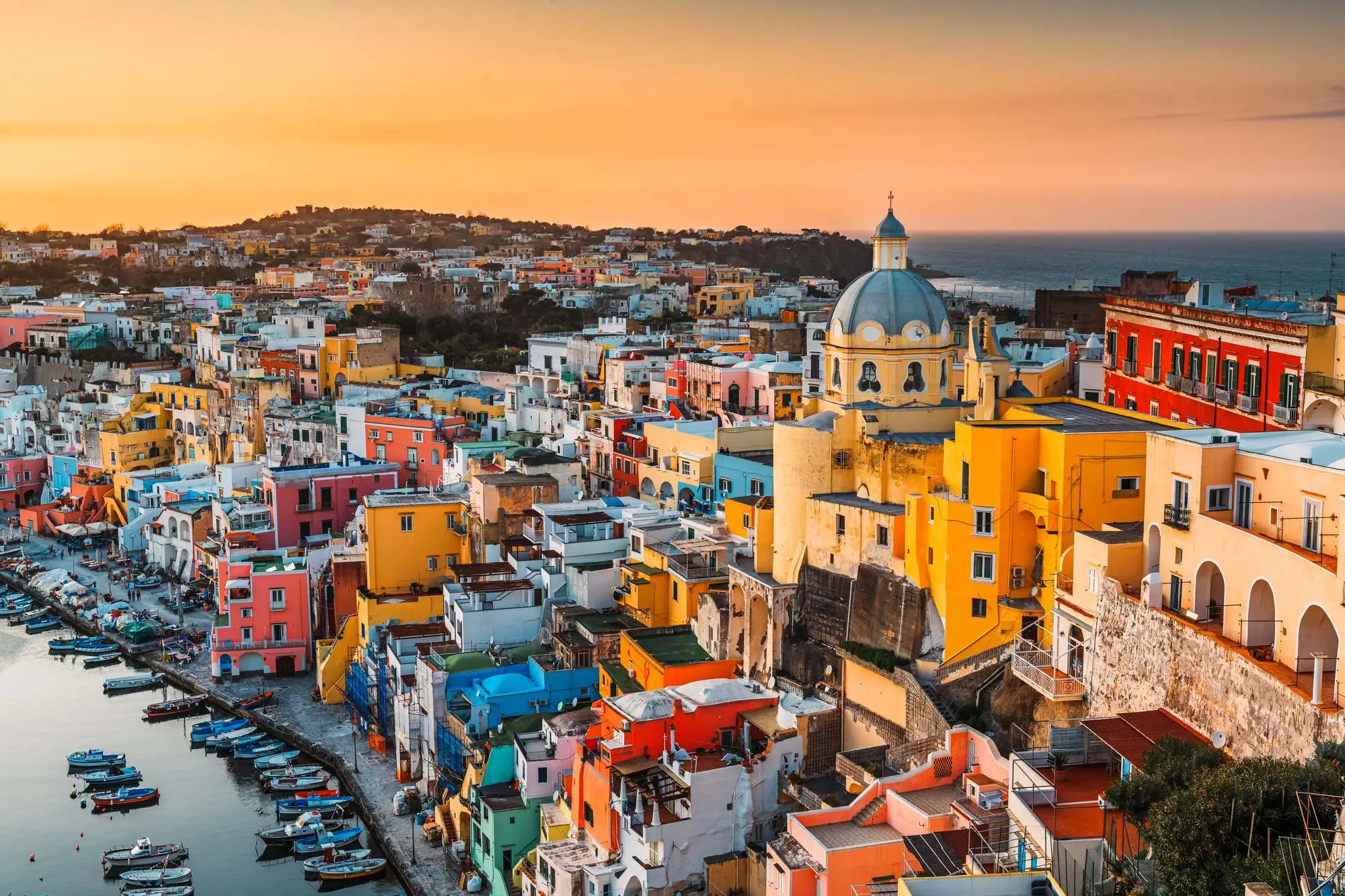 Italija, obalni dragulji Italije, Tellaro, Cinque Terre, Portovenere, Atrani, Basilicata, Maratea, Kalabrija, Scilla, Sperlonga, Procida, Napuljski zaljev, najljepša sela Italije, obalna sela Italija, skriveni dragulji Italije, putovanje Italija, autentična talijanska sela, talijanska obala sela, Italija bez gužvi Italy, coastal gems of Italy, Tellaro, Cinque Terre, Portovenere, Atrani, Basilicata, Maratea, Calabria, Scilla, Sperlonga, Procida, Gulf of Naples, the most beautiful villages of Italy, coastal villages of Italy, hidden gems of Italy, travel Italy, authentic Italian villages, Italian coastal villages, Italy without the crowds