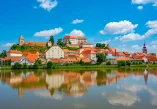 Drava, rijeka Drava, Ptuj, najstariji grad u Sloveniji, najstariji slovenski grad, Ptuj što vidjeti, ptuj što raditi, ptuj atrakcije, ptuj zanimljivosti, ptuj povijest, Poetovio, Ptujski dvorac, Grad Turnišče, Dominikanski samostan, Dominikanski samostan Ptuj, Crkva sv. Jurja, Crkva sv. Jurja Ptuj, Orfejev spomenik, Ptujsko jezero, najveće jezero u Sloveniji, najveće stalno jezero u Sloveniji, Terme Ptuj, Kurentovanje, Ptujska Gora, crkva Marije Pomoćnice, najstarija vina u Sloveniji, Haložan, ptuj jezero, ptuj dvorac, kurentovanje, što vidjeti u ptuju, ptuj slovenija, putovanje slovenija, atrakcije ptuj, Drava, Drava River, Ptuj, the oldest city in Slovenia, the oldest Slovenian city, Ptuj what to see, ptuj what to do, ptuj attractions, ptuj interesting facts, ptuj history, Poetovio, Ptuj Castle, Turnišče Town, Dominican Monastery, Dominican Monastery Ptuj, Church of St. George, Church of St. George Ptuj, Orpheus Monument, Ptuj Lake, the largest lake in Slovenia, the largest permanent lake in Slovenia, Terme Ptuj, Kurentovanje, Ptujska Gora, Church of Mary Help of Christians, the oldest wines in Slovenia, Haložan, ptuj lake, ptuj castle, kurentovanje, what to see in ptuj, ptuj slovenia, travel slovenia, attractions ptuj,