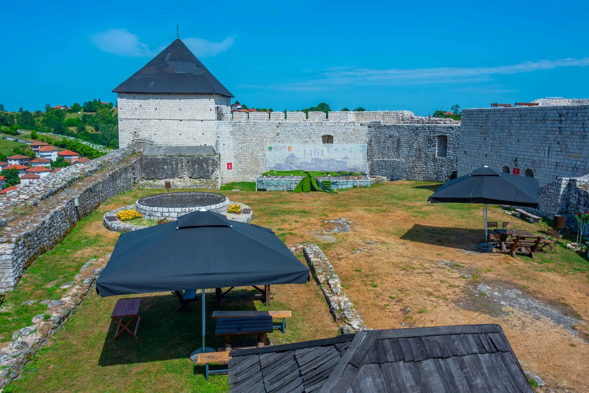 Tešanj tvrđava, Stari grad Tešanj, tvrđave u Bosni i Hercegovini, Gradina Tešanj, povijest Tešnja, srednjovjekovna tvrđava BiH, turizam Tešanj, kulturna baština BiH, tvrđava koja nije osvojena, Eugen Savojski Tešanj, muzeji u Bosni i Hercegovini, znamenitosti Bosne, Eminagića konak, Gazi Ferhad-begova džamija, Tešanj, rijeka Bosna, Tešanjska tvrđava, Gradina u Tešnju, Kapetanova kula, Dizdareva kula, Tešanj kroz stoljeća, tvrđava Tešanj, rijeka Tešanjka, kralj Stjepan Tomašević, Eugen Savojski,Tešanj fortress, Old Town Tešanj, fortresses in Bosnia and Herzegovina, Tešanj Castle, history of Tešanj, medieval fortress of Bosnia and Herzegovina, tourism Tešanj, cultural heritage of Bosnia and Herzegovina, fortress that was not conquered, Eugen of Savoy Tešanj, museums in Bosnia and Herzegovina, sights of Bosnia, Eminagića konak, Gazi Ferhad-beg's mosque, Tešanj, Bosna River, Tešanj Fortress, Castle in Tešanj, Captain's Tower, Dizdar's Tower, Tešanj through the centuries, Tešanj fortress, Tešanjka river, King Stjepan Tomašević, Eugen of Savoy,