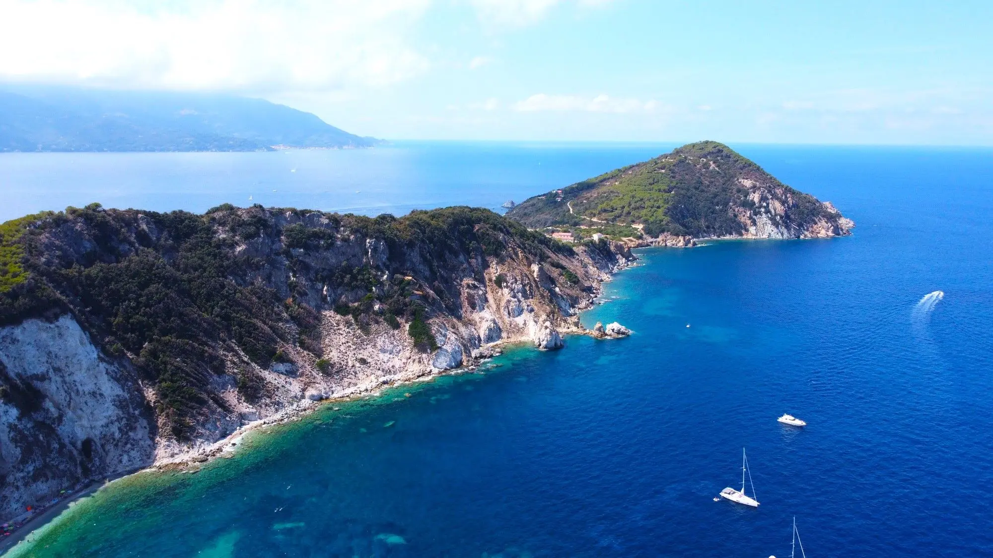 nacionalni parkovi Italija, prirodni parkovi Italija, popis nacionalnih parkova Italije, površina nacionalnih parkova Italija, regije nacionalnih parkova Italija, talijanski nacionalni parkovi, prirodne ljepote Italije, UNESCO parkovi Italija, zaštita prirode Italija, Gran Paradiso park, Pollino nacionalni park, Cinque Terre park, najljepši parkovi Italije, Abruzzo National Park, Alta Murgia National Park, Appennino Lucano National Park, Arcipelago di La Maddalena National Park, Arcipelago Toscano National Park, Asinara National Park, Aspromonte National Park, Cilento National Park, Cinque Terre National Park, Dolomiti Bellunesi National Park, Foreste Casentinesi National Park, Gargano National Park, Gran Paradiso National Park, prvi nacionalni park Italije, nacionalni park Italije, nacionalni parkovi Italija, Gran Sasso e Monti della Laga National Park, Maiella National Park, Monti Sibillini National Park, Pollino National Park, Sila National Park, Stelvio National Park, Val Grande National Park, Vesuvio National Park, Pantelleria National Park, Porto Conte National Park, Isola di Pantelleria National Park, Dell'Appennino Tosco-Emiliano National Park, Nacionalni parkovi u Italiji, national parks Italy, natural parks Italy, list of national parks Italy, area of ​​national parks Italy, regions of national parks Italy, Italian national parks, natural beauties of Italy, UNESCO parks Italy, nature protection Italy, Gran Paradiso Park, Pollino National Park, Cinque Terre Park, the most beautiful parks in Italy, Abruzzo National Park, Alta Murgia National Park, Appennino Lucano National Park, Arcipelago di La Maddalena National Park, Arcipelago Toscano National Park, Asinara National Park, Aspromonte National Park, Cilento National Park, Cinque Terre National Park, Dolomiti Bellunesi National Park, Foreste Casentinesi National Park, Gargano National Park, Gran Paradiso National Park, the first national park in Italy, national park in Italy, national parks Italy, Gran Sasso e Monti della Laga National Park, Maiella National Park, Monti Sibillini National Park, Pollino National Park, Sila National Park, Stelvio National Park, Val Grande National Park, Vesuvio National Park, Pantelleria National Park, Porto Conte National Park, Isola di Pantelleria National Park, Dell'Appennino Tosco-Emiliano National Park, National Parks in Italy,