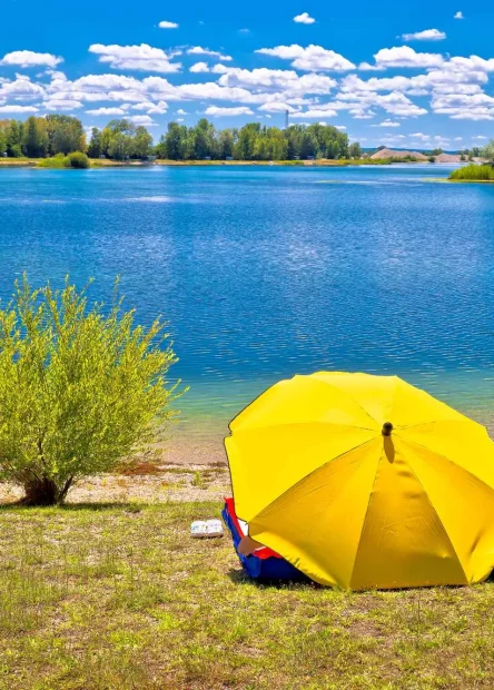 Šoderica, jezero Šoderica, Koprivnica, rijeka Drava, izlet sjever Hrvatske, Miss Šoderice, podravina, vikend izlet hrvatska, priroda koprivnica, kupanje u jezeru, ptice močvarice, hrvatska jezera, ribolov podravina, Legrad, općina Legrad, Koprivničko-križevačka županija,  Šoderica, Šoderica Lake, Koprivnica, Drava River, trip to northern Croatia, Miss Šoderica, Podravina, weekend trip Croatia, nature Koprivnica, swimming in the lake, wetland birds, Croatian lakes, fishing Podravina, Legrad, municipality Legrad, Koprivnica-Križevci County,