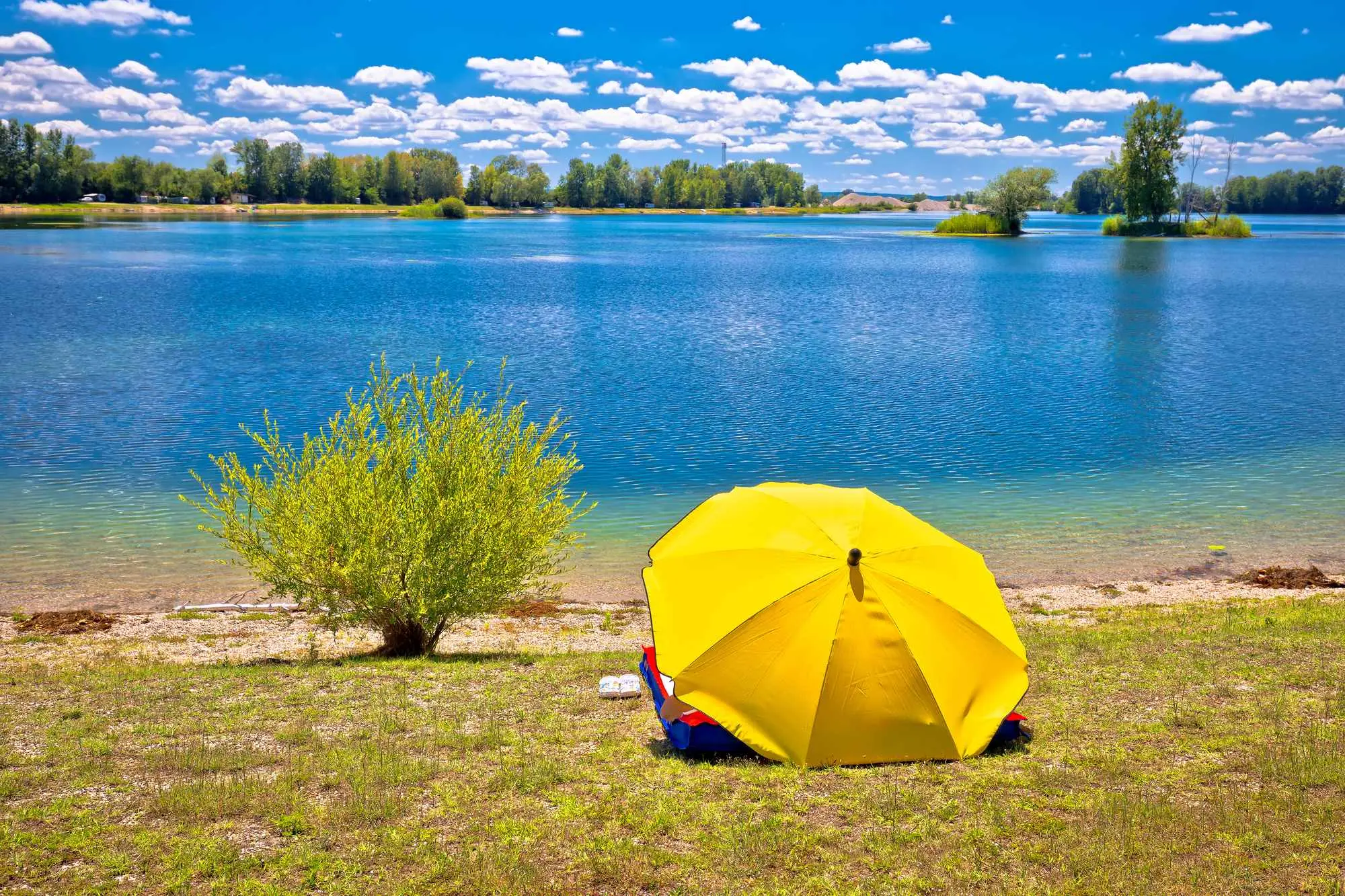 Šoderica, jezero Šoderica, Koprivnica, rijeka Drava, izlet sjever Hrvatske, Miss Šoderice, podravina, vikend izlet hrvatska, priroda koprivnica, kupanje u jezeru, ptice močvarice, hrvatska jezera, ribolov podravina, Legrad, općina Legrad, Koprivničko-križevačka županija,  Šoderica, Šoderica Lake, Koprivnica, Drava River, trip to northern Croatia, Miss Šoderica, Podravina, weekend trip Croatia, nature Koprivnica, swimming in the lake, wetland birds, Croatian lakes, fishing Podravina, Legrad, municipality Legrad, Koprivnica-Križevci County,