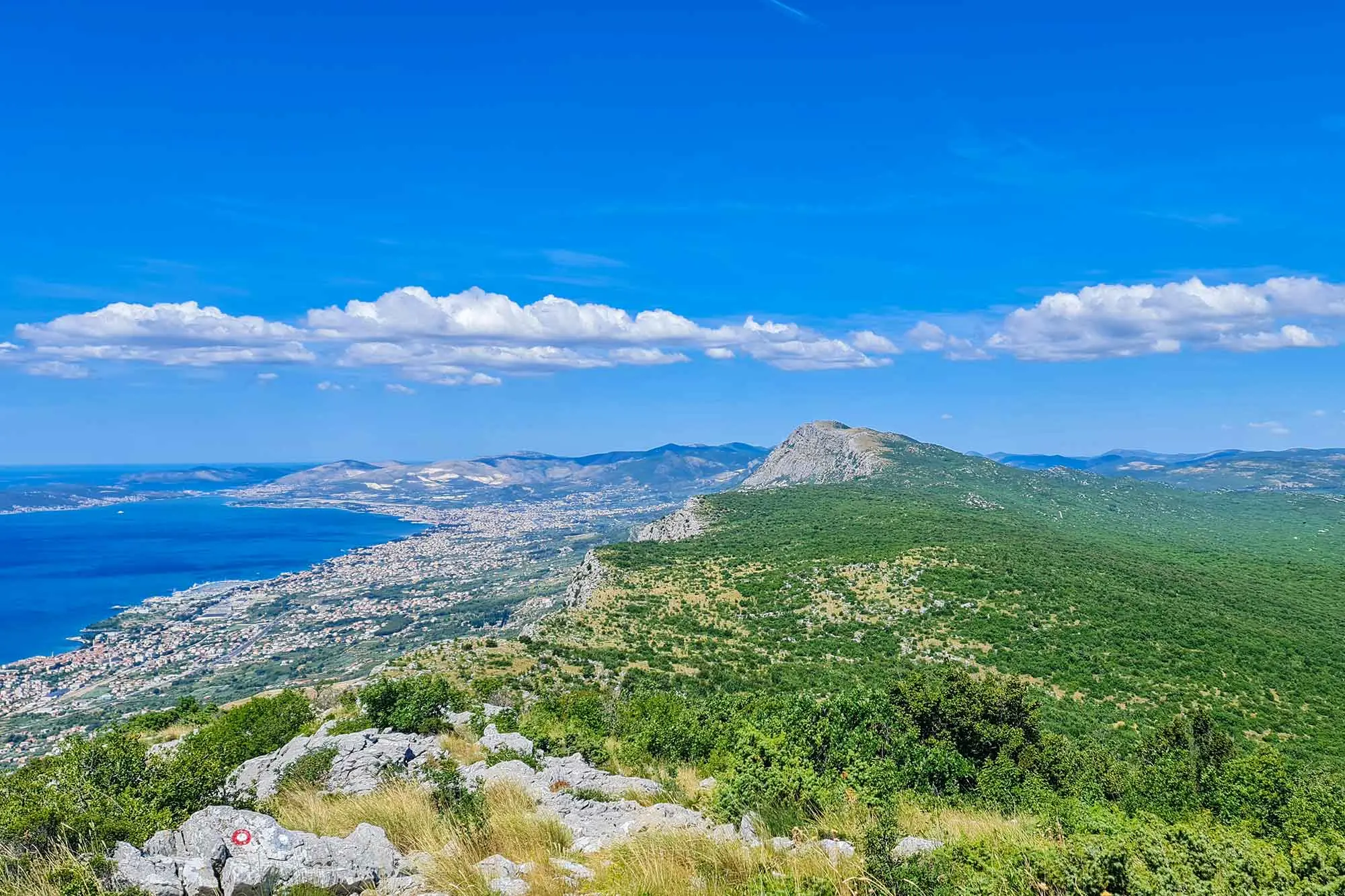 Kozjak, Mali Kozjak, Split, Solin, Split vidikovac, crkva svetog Jure Split, crkva svetog Jure Kozjak, sv Jure Kozjak, Kozjak, planina iznad Splita, crkva svetog Jure, pogled na Kaštele, planinarenje Dalmacija, izlet iz Splita, sveti Jure Kozjak, antene Kozjak, Dalmacija s visine, vrhovi Dalmacije, Kozjak, Mali Kozjak, Split, Solin, Split viewpoint, church of St. George Split, church of St. George Kozjak, St. George Kozjak, Kozjak, mountain above Split, church of St. George, view of the Castles, hiking Dalmatia, excursion from Split, St. George Kozjak, antennas Kozjak, Dalmatia from above, peaks of Dalmatia,