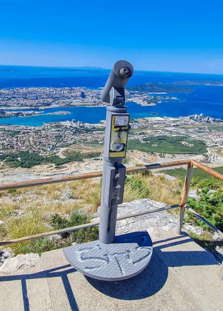 Kozjak, Mali Kozjak, Split, Solin, Split vidikovac, crkva svetog Jure Split, crkva svetog Jure Kozjak, sv Jure Kozjak, Kozjak, planina iznad Splita, crkva svetog Jure, pogled na Kaštele, planinarenje Dalmacija, izlet iz Splita, sveti Jure Kozjak, antene Kozjak, Dalmacija s visine, vrhovi Dalmacije, Kozjak, Mali Kozjak, Split, Solin, Split viewpoint, church of St. George Split, church of St. George Kozjak, St. George Kozjak, Kozjak, mountain above Split, church of St. George, view of the Castles, hiking Dalmatia, excursion from Split, St. George Kozjak, antennas Kozjak, Dalmatia from above, peaks of Dalmatia,