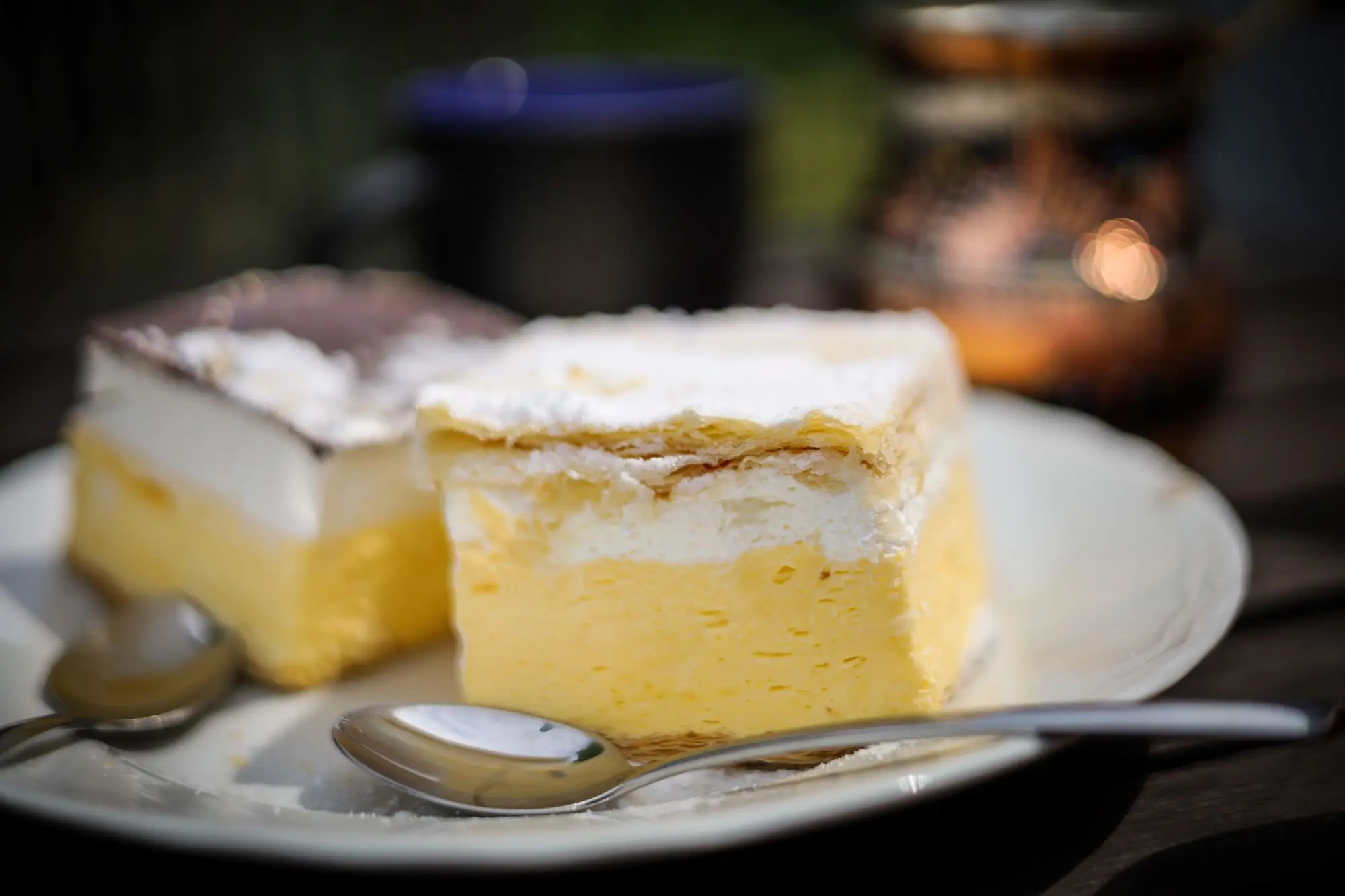 Samobora, Samoborska kremšnita, Bledska kremšnita, Hotela Park, Ištvan Lukačević, kremšnita, recept za kremšnite, samoborska kremšnita, povijest kremšnite, bledska kremšnita, mille-feuille, domaći kolači, tradicionalni recepti, krempita, slastice Balkana, Najbolji recept za kremšnite, kremšnite recept coolinarka, samoborske kremšnite recept, zagrebačke kremšnite coolinarika, lažne kremšnite, Kremšnite recept sašina kuhinja, najbolje kremsnite u zagrebu, Samobor, Samobor cream pie, Bled cream pie, Hotel Park, Ištvan Lukačević, cream pie, cream pie recipe, Samobor cream pie, history of cream pie, Bled cream pie, mille-feuille, homemade cakes, traditional recipes, cream pie, Balkan desserts, Best cream pie recipe, cream pie recipe coolinarka, Samobor cream pie recipe, Zagreb cream pie coolinarka, fake cream pie, Cream pie recipe saša kuhinja, best cream pies in zagreb