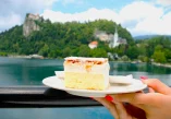 Samobora, Samoborska kremšnita, Bledska kremšnita, Hotela Park, Ištvan Lukačević, kremšnita, recept za kremšnite, samoborska kremšnita, povijest kremšnite, bledska kremšnita, mille-feuille, domaći kolači, tradicionalni recepti, krempita, slastice Balkana, Najbolji recept za kremšnite, kremšnite recept coolinarka, samoborske kremšnite recept, zagrebačke kremšnite coolinarika, lažne kremšnite, Kremšnite recept sašina kuhinja, najbolje kremsnite u zagrebu, Samobor, Samobor cream pie, Bled cream pie, Hotel Park, Ištvan Lukačević, cream pie, cream pie recipe, Samobor cream pie, history of cream pie, Bled cream pie, mille-feuille, homemade cakes, traditional recipes, cream pie, Balkan desserts, Best cream pie recipe, cream pie recipe coolinarka, Samobor cream pie recipe, Zagreb cream pie coolinarka, fake cream pie, Cream pie recipe saša kuhinja, best cream pies in zagreb