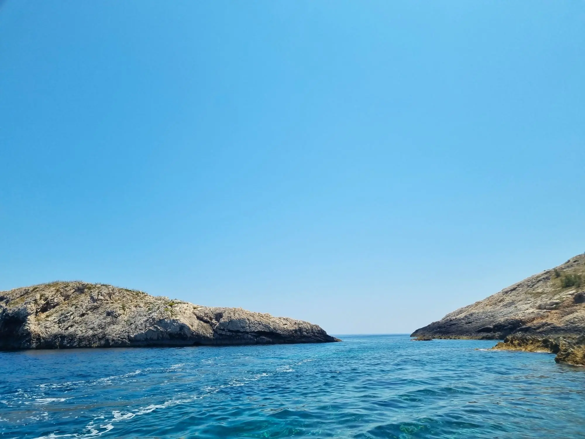 Biševo, Modra špilja, Porat plaža, Medvedina špilja, izlet iz Komiže, Komiža brod, otok Vis, sredozemna medvjedica, Eleonorin sokol, tuna steak Porat, Centar za posjetitelje Modra špilja, izlet na Biševo, Modra špilja biševo cijena, Modra špilja wikipedia, Biševo, Blue Cave, Porat beach, Bear's Cave, excursion from Komiža, Komiža boat, island of Vis, Mediterranean monk seal, Eleonora's Falcon, tuna steak Porat, Blue Cave Visitor Center, excursion to Biševo, Blue Cave biševo price, Blue Cave wikipedia,