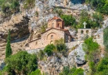 Berat, rijeka Osum, Mangalem, Gorica, crkva svetog Mihaela, crkva svetog Mihaela, Berat Albanija, srednjovjekovna arhitektura, bizantske crkve, UNESCO Albanija, kulturna baština Berat, pravoslavne crkve Albanija, Berat, Osum River, Mangalem, Gorica, Church of St. Michael, Church of St. Michael, Berat Albania, medieval architecture, Byzantine churches, UNESCO Albania, cultural heritage Berat, Orthodox churches Albania,