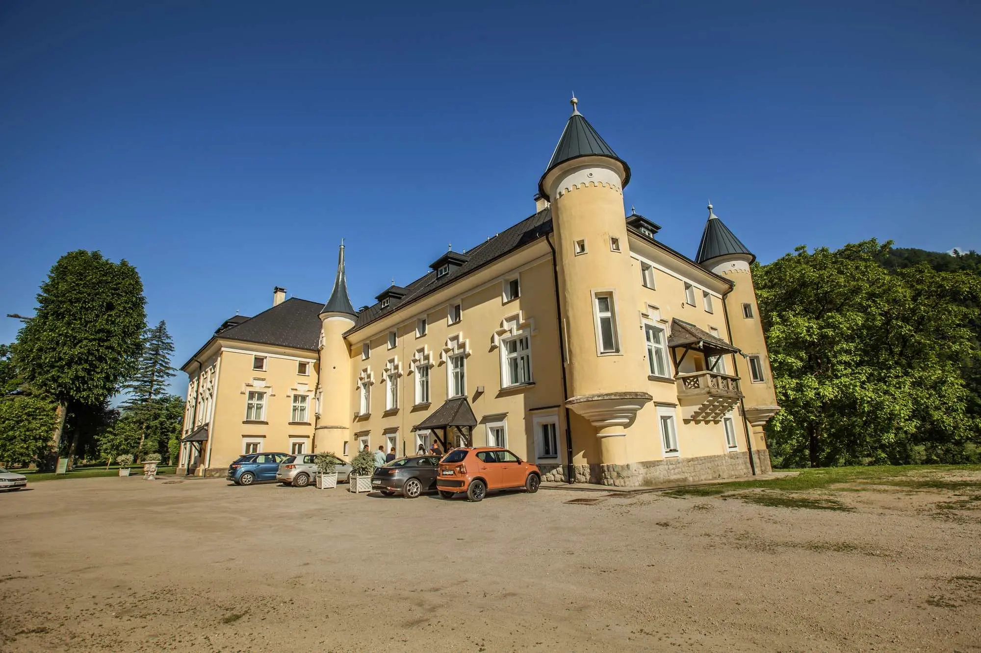 dvorac Bukovje, rijeka Drava, Dravograd, grof Sigismund Attems, obitelj Attems, Štajerska,Koruška, grad Pukštajna, utvrda Puchenstein, Stari grad Dravograd, barokni dvorac, kulturna baština Slovenija, dvorci Slovenija, manur Bukovje,Bukovje Castle, Drava River, Dravograd, Count Sigismund Attems, Attems family, Styria, Carinthia, Pukštajna Castle, Puchenstein Fortress, Dravograd Old Town, Baroque Castle, Cultural Heritage Slovenia, Castles Slovenia, Manor Bukovje, 