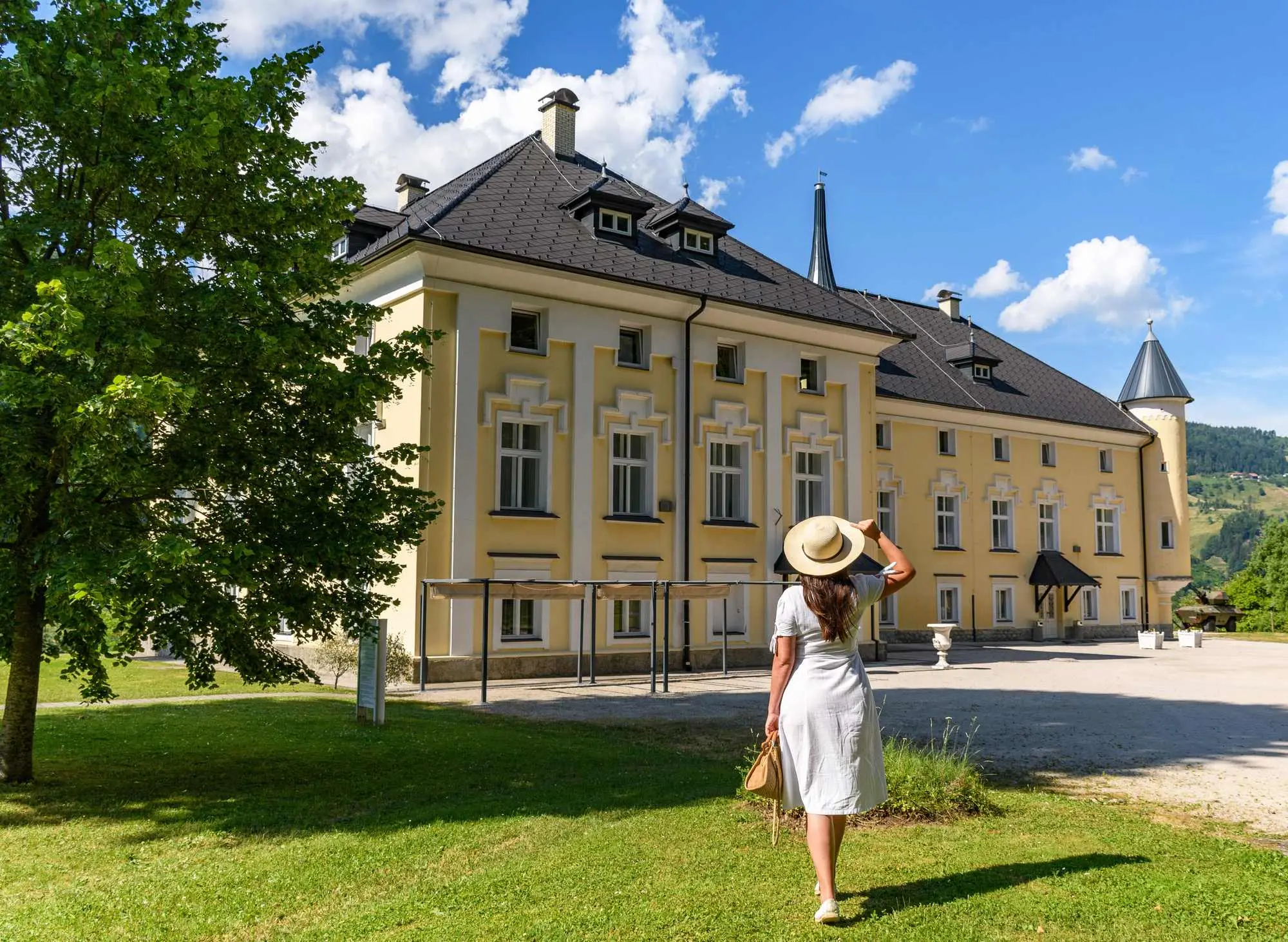 A forgotten gem near Dravograd! What does Bukovje Manor hide?