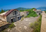 Luštica, poluotok Luštica, poluostrvo Luštica, Fort Kabala, Fort Luštica, utvrda kabala, luštica crna gora, austro-ugarske tvrđave, boko kotorski zaljev, vojne utvrde crna gora, skrivena mjesta luštica, utvrda luštica, napuštene tvrđave, povijest crne gore, Luštica, Luštica peninsula, Luštica peninsula, Fort Kabala, Fort Luštica, Kabala fortress, Luštica, Montenegro, Austro-Hungarian fortresses, Boko Kotor Bay, military forts, Montenegro, hidden places of Luštica, Fort Luštica, abandoned fortresses, history of Montenegro,