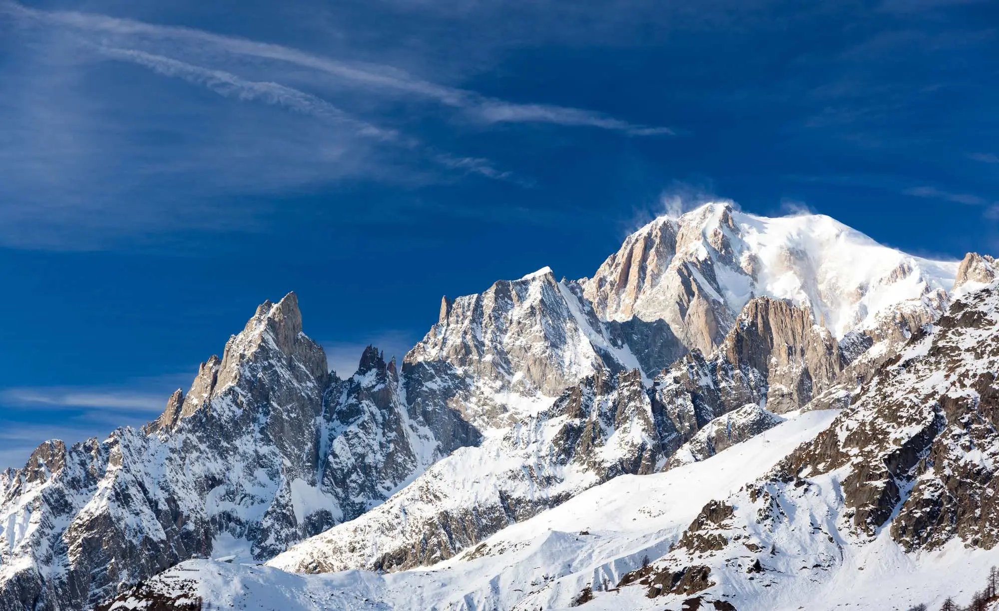 Mont Blanc, Koji je najviši vrh Italije, najviši vrh Italije, Italija najviši vrh, Monte Bianco, najviši vrh Alpa, Gran Paradiso, Italija,Valle d’Aosta, Nacionalni park Gran Paradiso, Rifugio Vittorio Emanuele, Rifugio Chabod, kip Madone, talijanske planine, Alpe, planinarenje u Italiji, granica Italija Francuska,Mont Blanc, What is the highest peak in Italy, highest peak in Italy, Italy highest peak, Monte Bianco, highest peak in the Alps, Gran Paradiso, Italy, Valle d’Aosta, Gran Paradiso National Park, Rifugio Vittorio Emanuele, Rifugio Chabod, Madonna statue, Italian mountains, Alps, hiking in Italy, Italy France border,