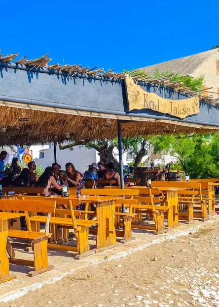 Biševo, Porat, restoran Kod Jakše, tuna steak, otok Vis, dalmatinska kuhinja, jadranska gastronomija, plavac mali, putopis Biševo, Porat restoran, Biševo restoran, Kod Jakše, Kod Jakše Biševo, Porat restoran, tuna steak biševo, tuna steak, Kod Jakše recenzija, Biševo restorani recenzija, recenzija Biševo, Porat, restaurant Kod Jakše, tuna steak, island of Vis, Dalmatian cuisine, Adriatic gastronomy, Plavac Mali, travelogue Biševo, Porat restaurant, Biševo restaurant, Kod Jakše, Kod Jakše Biševo, Porat restaurant, tuna steak biševo, tuna steak, Kod Jakše review, Biševo restaurants review,