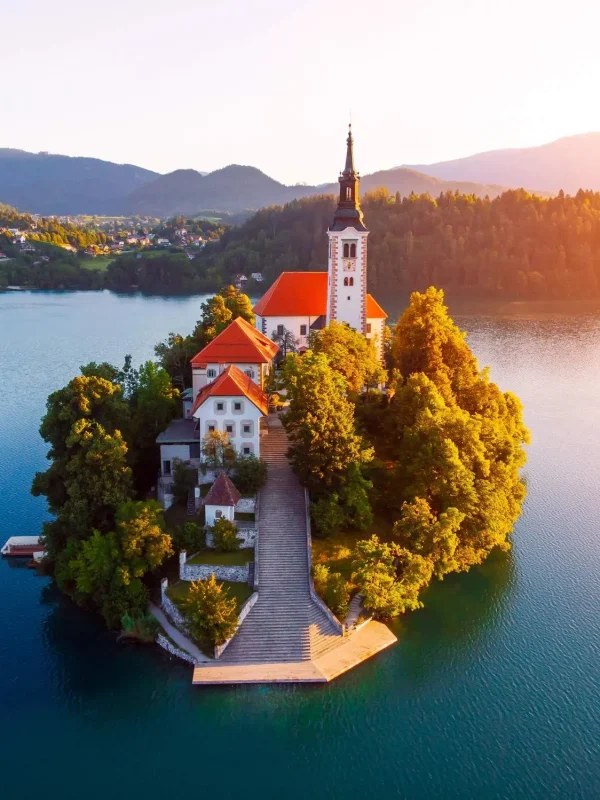Crkva Marijina Uznesenja, Crkva Marijina Uznesenja Bled, Bled crkva,Bled otok, crkva na otoku Bled, Žiga Lamberg, Mihael Kuš, Paul Rottemburger, Crkva Marijina Uznesenja na Blejskom otoku, Crkva na Blejskom otoku, Church of the Assumption of Mary, Church of the Assumption of Mary Bled, Bled church, Bled island, church on the island of Bled, Žiga Lamberg, Mihael Kuš, Paul Rottemburger, Church of the Assumption of Mary on Bled Island, Church on Bled Island,