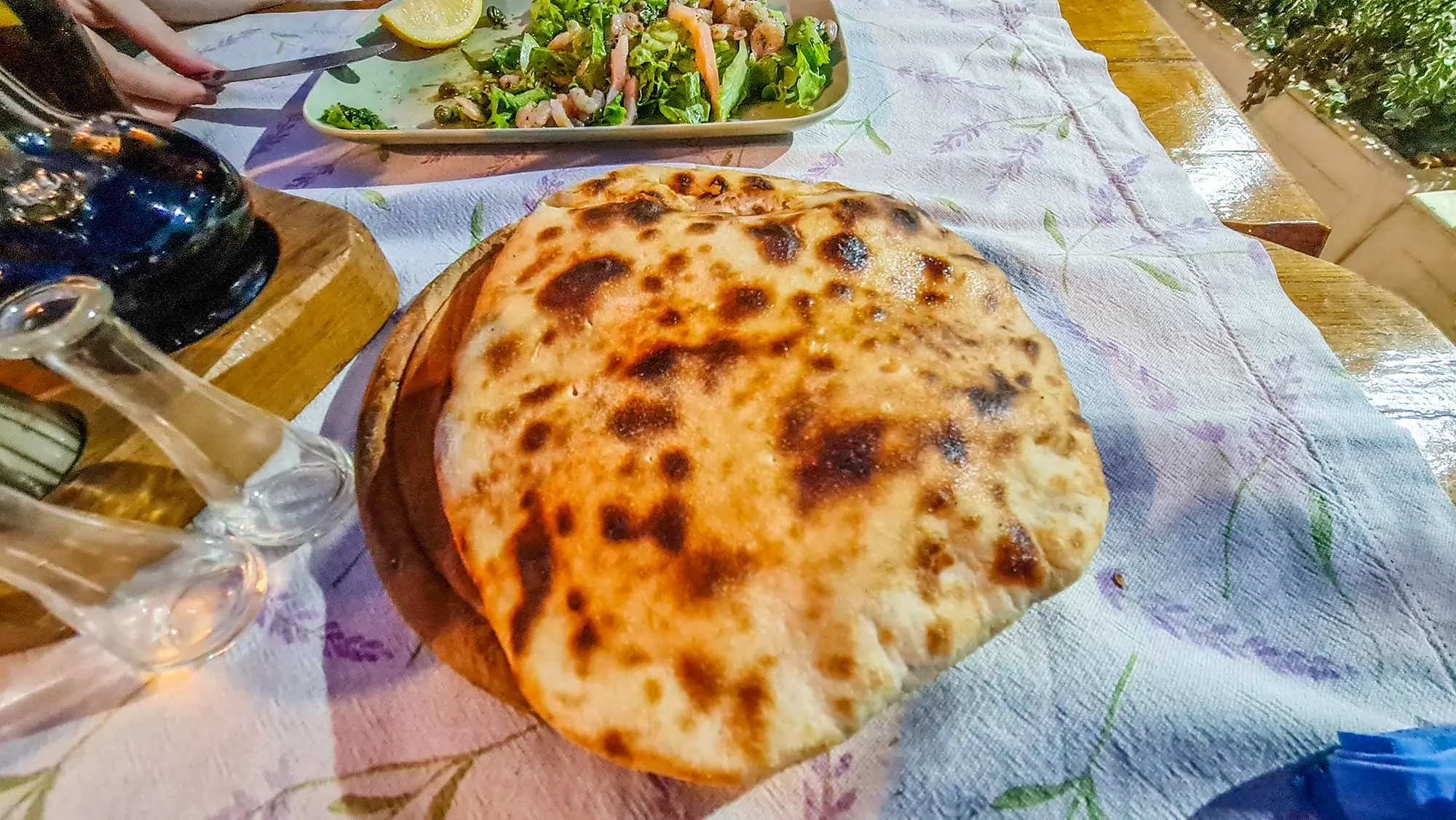 Vrboska, Konoba Lem, crkva tvrđava sv. Marije od Milosrđa, Konoba lem menu, Konoba lem vrboska, recenzije,  Vrboska konoba Lem, restoran s morskim plodovima na Hvaru, pogled na otok Škojić, tuna na Hvaru, salata od dimljenog lososa na Hvaru, večera Vrboska, Hvar, Hvar restorani, Vrboska, Konoba Lem, church fortress of St. Mary of Mercy, Konoba lem menu, Konoba lem vrboska, reviews, Vrboska konoba Lem, seafood restaurant on Hvar, view of Škojić island, tuna on Hvar, smoked salmon salad on Hvar, dinner Vrboska, Hvar, Hvar restaurants, 