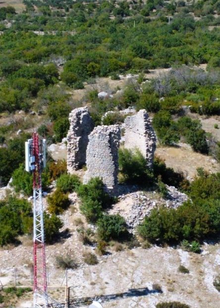 Tower of Vuk Mandušić, Zečevo tower, Zečevo, Kistanje, Dalmatian hinterland, Vuk Mandušić, Cretan War,Petar II Petrović Njegoš, The Mountain Wreath, Kula Vuka Mandušića, Zečevo kula, Zečevo, Kistanje, Dalmatinska zagora, Vuk Mandušić, Kritski rat, Petar II Petrović Njegoš, Gorski vijenac,