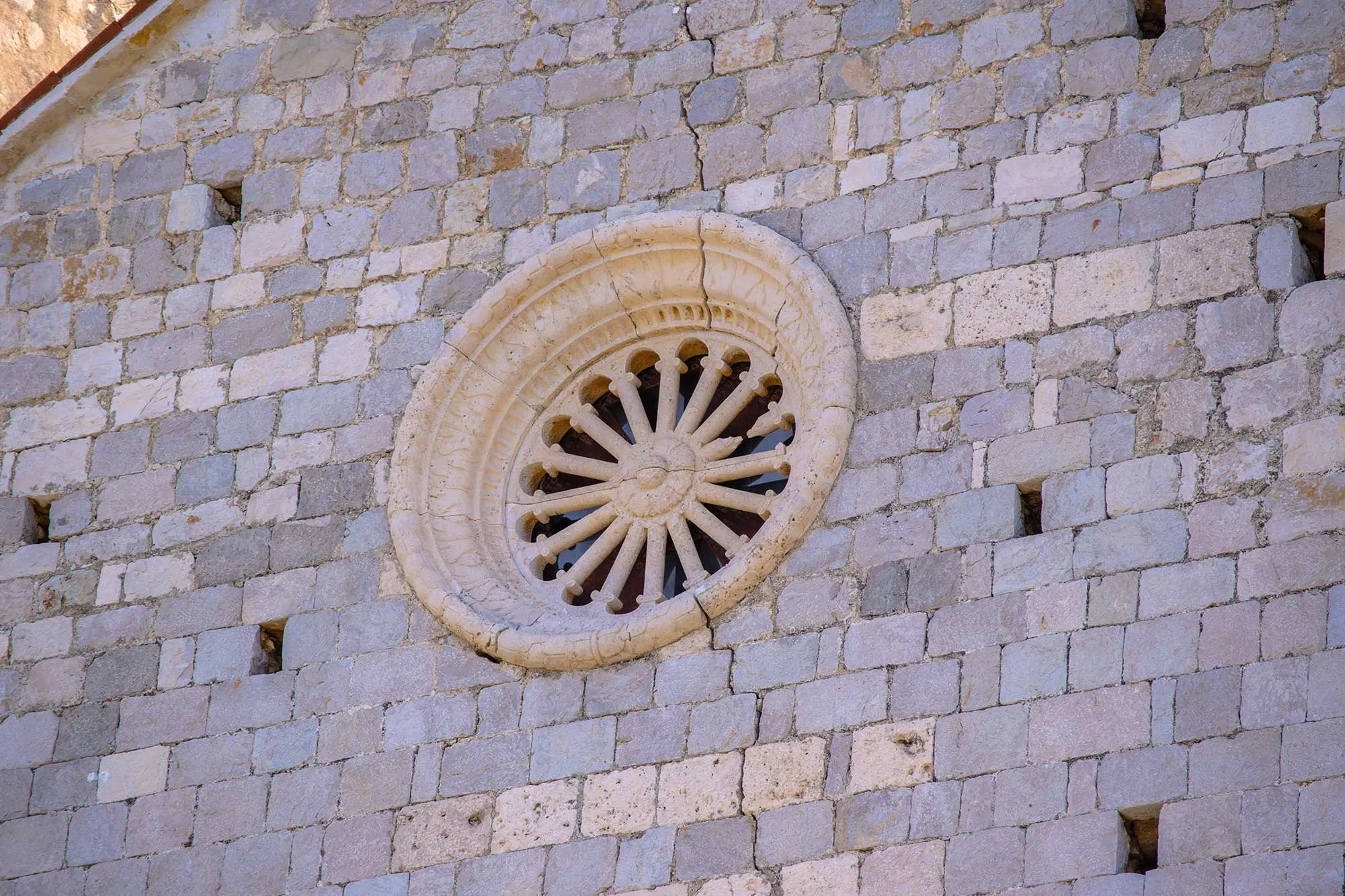 crkva sv. Nikole, Muster, otok Vis, Vis Komiža, Komiža, Komiža crkve, Komiža crkva, Komiža, Vis, crkva sv. Nikole komiža, Muster, benediktinci, tradicija spaljivanja broda, groblje Komiža, kulturna baština Dalmacije, crkve na otocima, Church of St. Nicholas, Muster, island of Vis, Vis Komiža, Komiža, Komiža churches, Komiža church, Komiža, Vis, Church of St. Nicholas Komiža, Muster, Benedictines, tradition of burning ships, Komiža cemetery, cultural heritage of Dalmatia, churches on the islands,