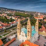 Mađarska, vrijedi li posjetiti Pečuh,  što vidjeti u Pečuhu, Mecsek, planina Mecsek, Sopianae, Janus Pannonius muzej, Muzej Csontváry, Muzej moderne mađarske umjetnosti, džamija paše Qasima, katedrala svetog Petra i Pavla, katedrala svetog Petra i Pavla Pečuh, Kulturna četvrt Zsolnay, Zsolnay keramika, tvronica Zsolnay,  Pečuh vino, vino Pečuh,  Villány, Pečuh, Mađarska putovanje, ranokršćanske grobnice, kulturna četvrt Zsolnay, vina iz Villánya, UNESCO lokalitet, muzeji u Pečuhu, Hungary, is it worth visiting Pécs, what to see in Pécs, Mecsek, Mecsek Mountain, Sopianae, Janus Pannonius Museum, Csontváry Museum, Museum of Modern Hungarian Art, Qasim Pasha Mosque, Cathedral of Saints Peter and Paul, Cathedral of Saints Peter and Paul Pécs, Zsolnay Cultural Quarter, Zsolnay ceramics, Zsolnay factory, Pécs wine, Pécs wine, Villány, Pécs, Hungary travel, early Christian tombs, Zsolnay Cultural Quarter, wines from Villány, UNESCO site, museums in Pécs,