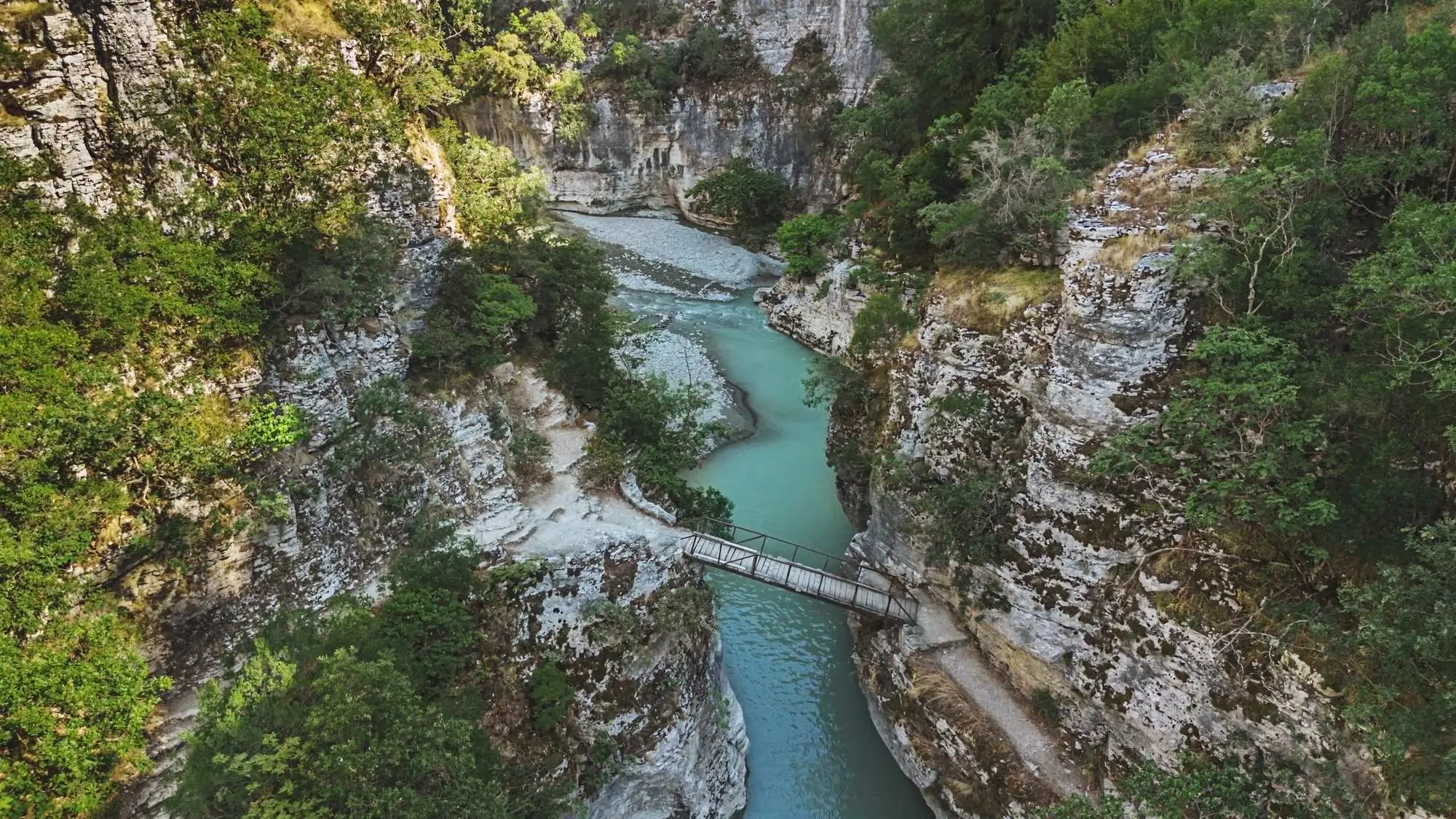kanjon Osum, Çorovode, rijeka Osum, Benjë, terme Benjë, kanjon Lengarica, Nacionalni park Valbona, kanjon Valbona, Gramsh, kanjon Holtes, rijeka Holte, Holtës, kanjon Gjipe, kanjon Holta, kanjoni albanija, albanija kanjon, Osum Canyon, Çorovode, Osum River, Benjë, Benjë Thermal Baths, Lengarica Canyon, Valbona National Park, Valbona Canyon, Gramsh, Holtes Canyon, Holte River, Holtës, Gjipe Canyon, Holta Canyon, Albania Canyons, Albania Canyon,