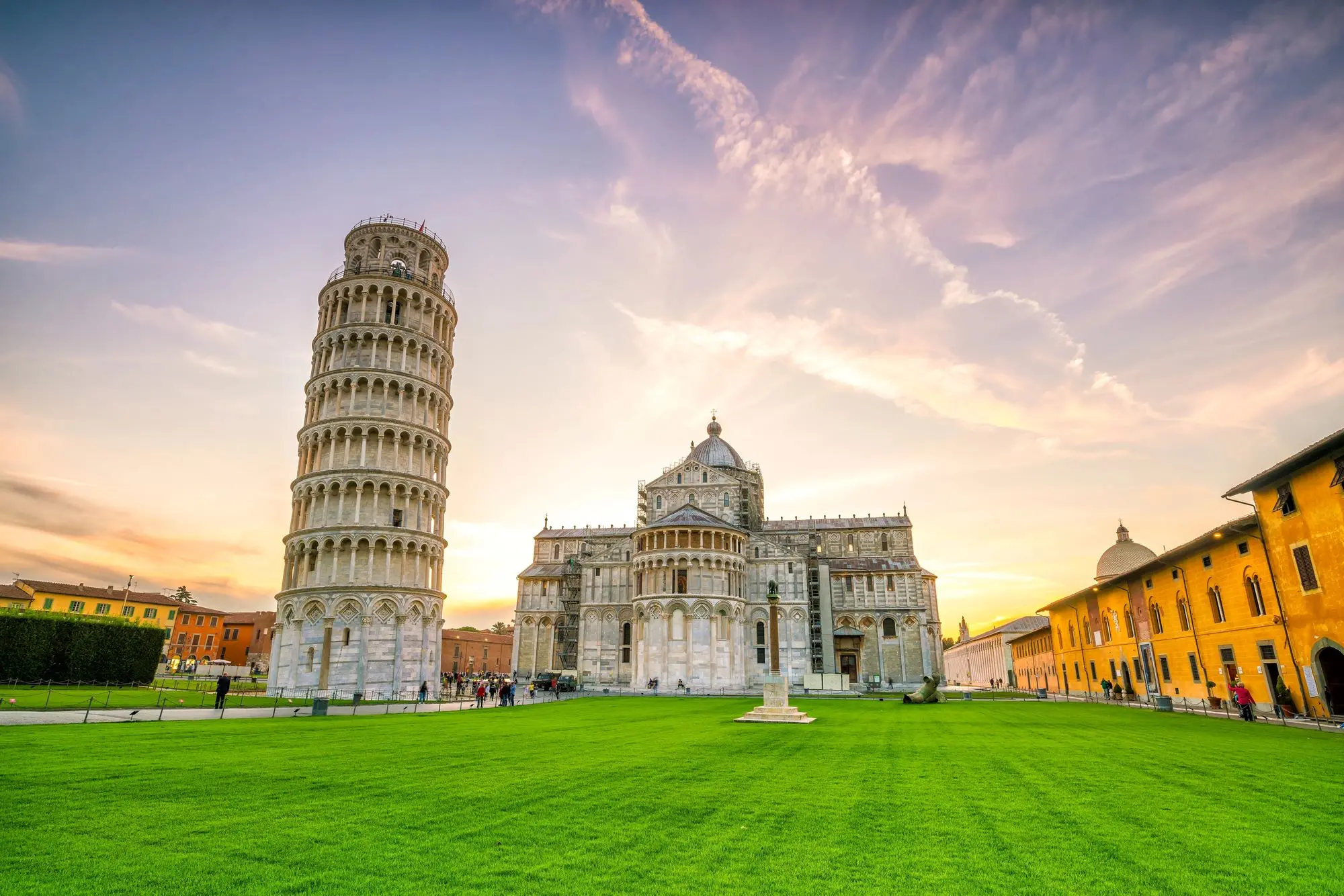 Piazza dei Miracoli, Trg čuda, Pisa, kosi toranj, kosi toranj u Pisi, toranj u pisi, pisa toranj, simbol Italije, zanimljivosti o kosom tornju, legende o kosom tornju, povijest pise, Piazza dei Miracoli, Square of Miracles, Pisa, Leaning Tower, Leaning Tower of Pisa, Tower of Pisa, Pisa Tower, symbol of Italy, interesting facts about the Leaning Tower, legends about the Leaning Tower, history of Pisa,