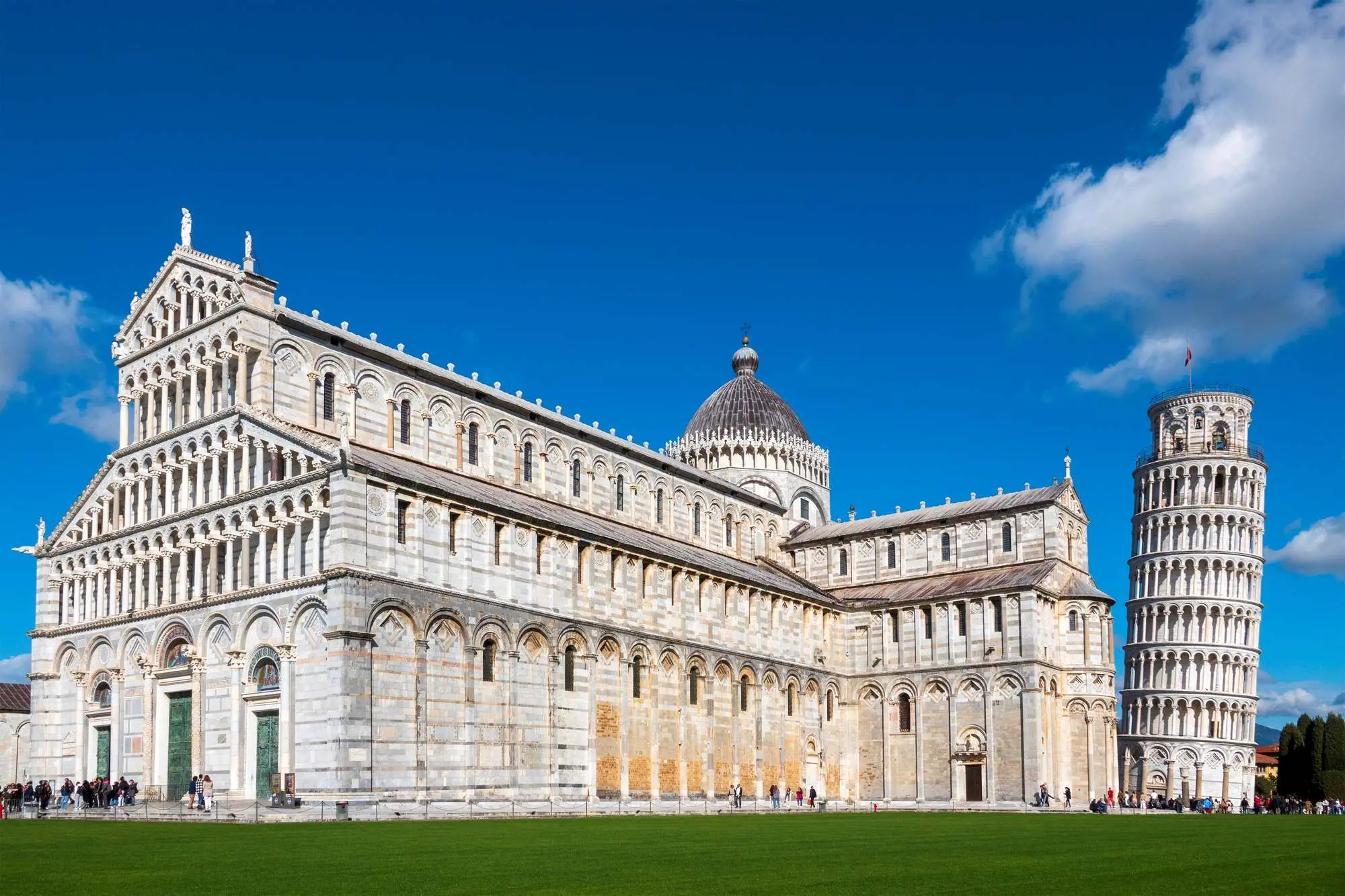 Piazza dei Miracoli, Trg čuda, Pisa, kosi toranj, kosi toranj u Pisi, toranj u pisi, pisa toranj, simbol Italije, zanimljivosti o kosom tornju, legende o kosom tornju, povijest pise, Piazza dei Miracoli, Square of Miracles, Pisa, Leaning Tower, Leaning Tower of Pisa, Tower of Pisa, Pisa Tower, symbol of Italy, interesting facts about the Leaning Tower, legends about the Leaning Tower, history of Pisa,
