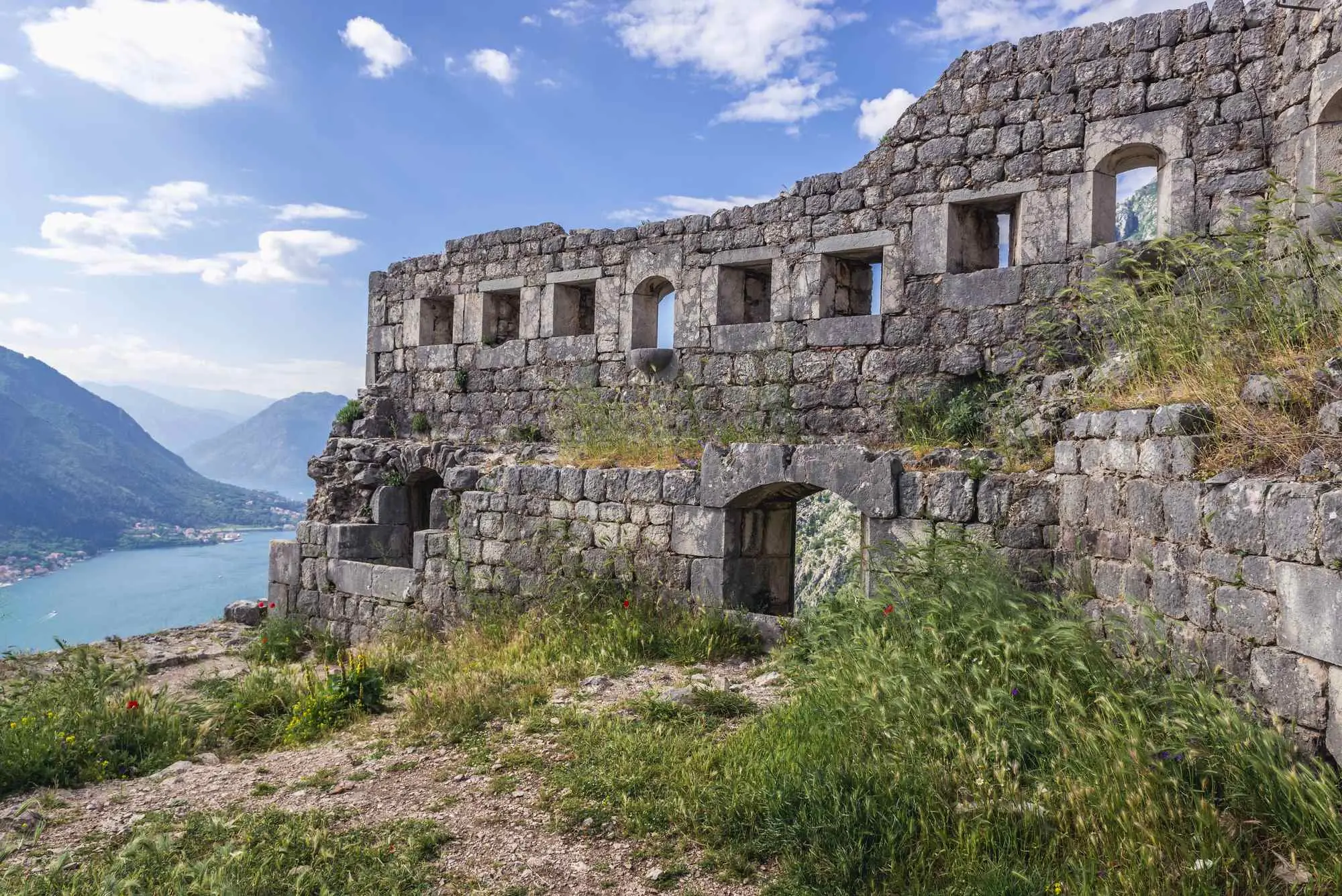 Kotor, tvrđava San Giovanni, tvrđava sveti Ivan, tvrđava sv ivan, kotorska tvrđava, najposjećenije atrakcije Kotora, atrakcije Kotor, San Giovanni, brdo San Giovanni, Kapelica Gospe od Zdravlja, Kotor, San Giovanni Fortress, St. John Fortress, St. John Fortress, Kotor Fortress, most visited attractions in Kotor, Kotor attractions, San Giovanni, San Giovanni Hill, Chapel of Our Lady of Health,