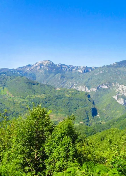 Moračke planine, rijeka Morača, planina Lola, Maganik, kanjon rijeke Mrtvice, Konjsko, Lastva, Zagradac, Stožac, Vojnovac, Kapetanovo jezero, Manito jezero, Kapija želja, Moraca mountains, Morača river, Lola mountain, Maganik, Mrtvice river canyon, Konjsko, Lastva, Zagradac, Stožac, Vojnovac, Kapetanovo lake, Manito lake, Gate of wishes,