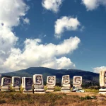 Lašvanska dolina, Nekropola žrtvama fašizma Smrike, Bosna i Hercegovina, kameni zmajevi, Bogdan Bogdanović, Smrike,  Lašva Valley, Necropolis for Victims of Fascism Smrike, Bosnia and Herzegovina, stone dragons, Bogdan Bogdanović, Smrike,