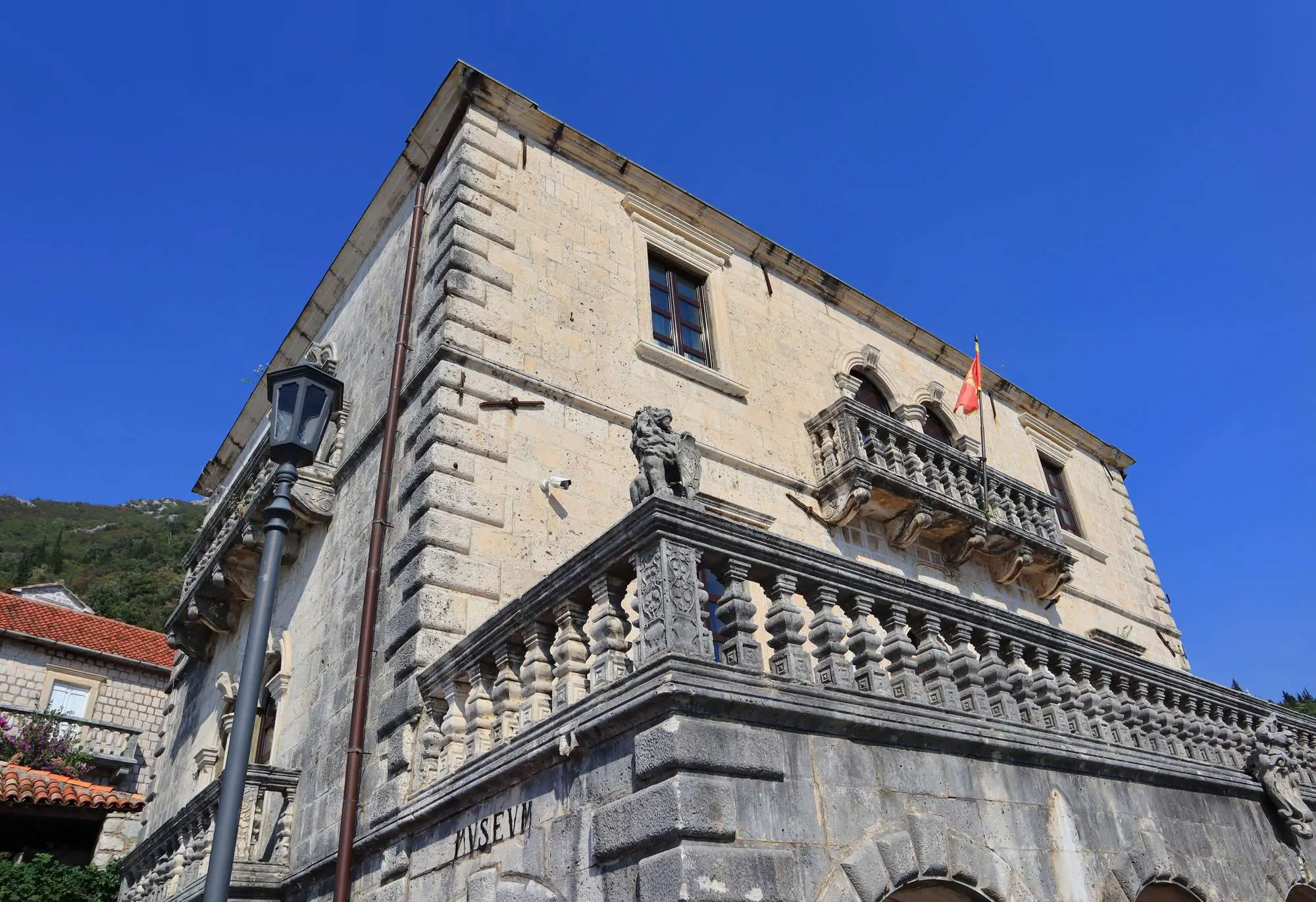 Perast, Palača Bujović, obitelj Bujović, Vicko Bujović, Muzej grada Perasta, Peraški mač, Trip Kokolje, palače perast, Perast, Bujović Palace, Bujović family, Vicko Bujović, Perast City Museum, Perast Sword, Trip Kokolje,palaces perast