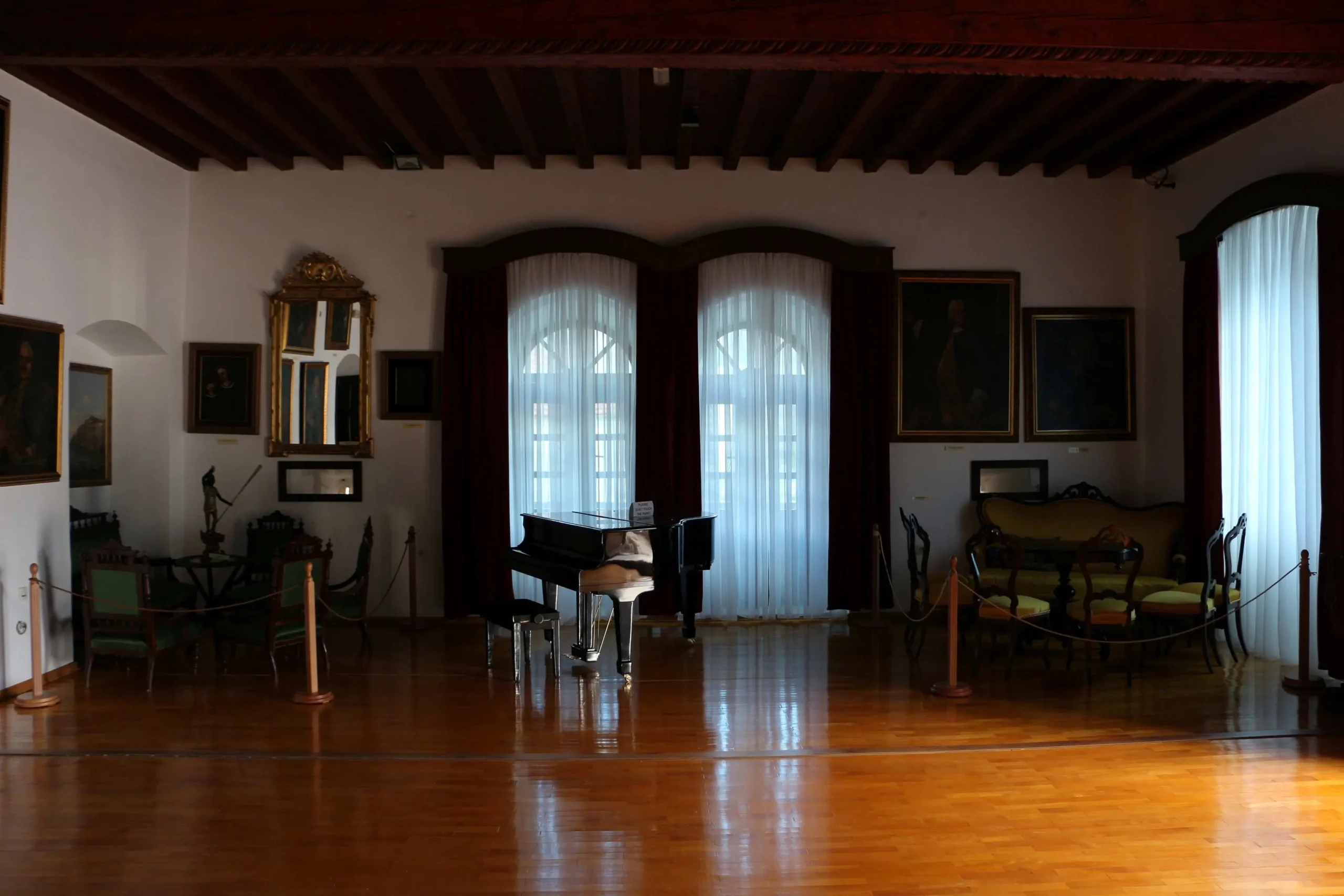 Perast, Palača Bujović, obitelj Bujović, Vicko Bujović, Muzej grada Perasta, Peraški mač, Trip Kokolje, palače perast,Perast, Bujović Palace, Bujović family, Vicko Bujović, Perast City Museum, Perast Sword, Trip Kokolje,palaces perast