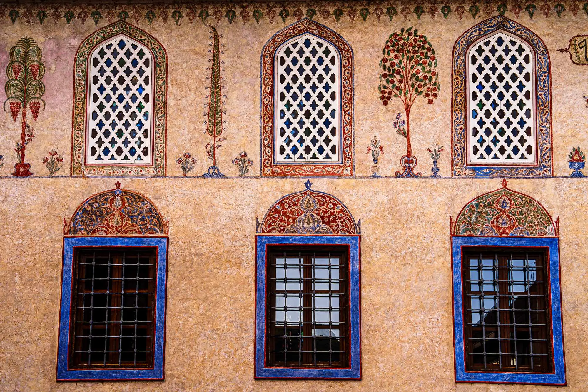 Travnik, rijeka Lašva,Bosna i Hercegovina, Šarena džamija, Sulejmanija, džamije u bosniTravnik, Lašva river, Bosnia and Herzegovina, the colorful mosque, Sulejmanija,mosques in Bosnia
