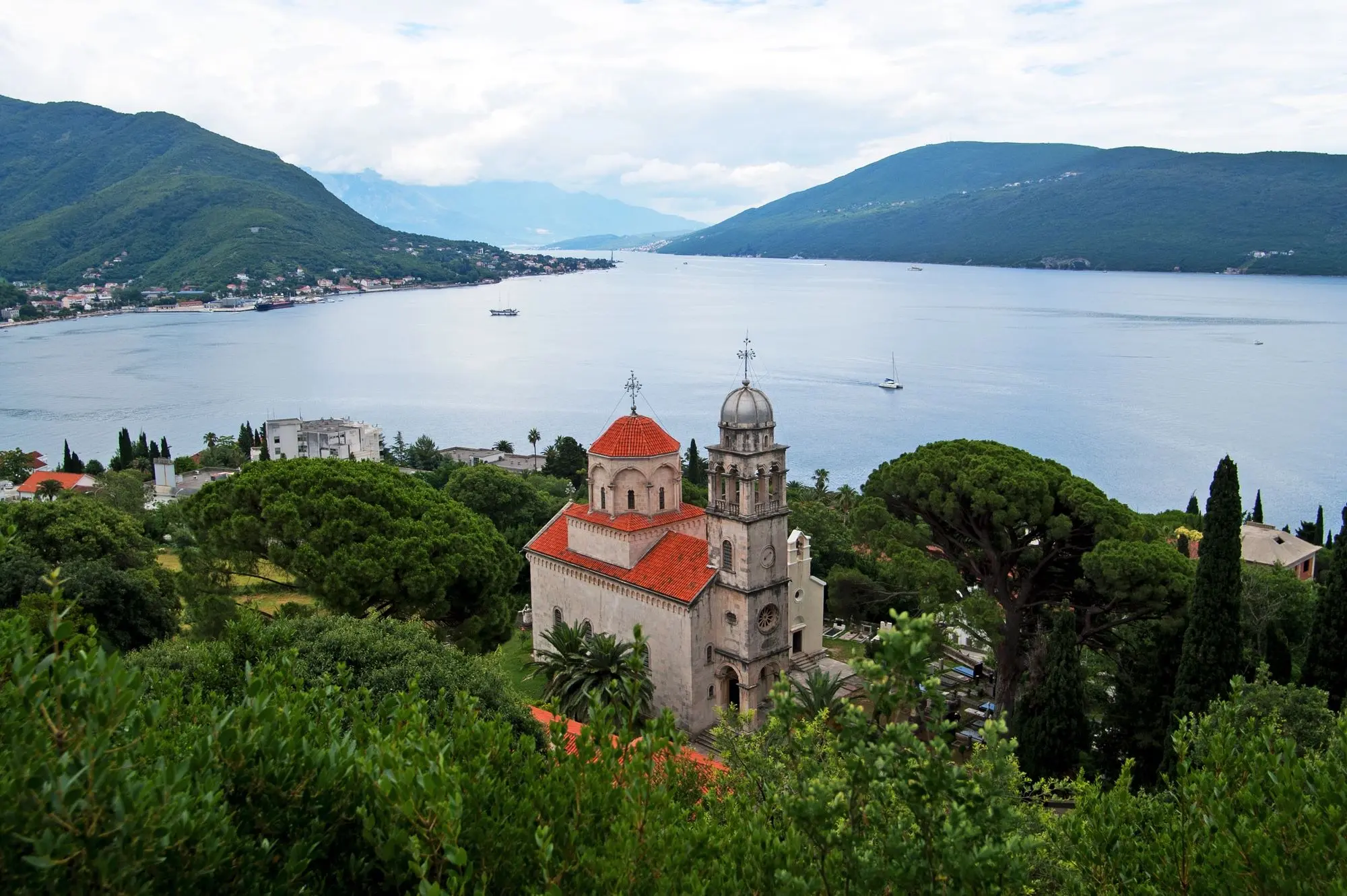 Meljina, Herceg Novi, manastir Herceg Novi, manastir Savina, crkva svete Prečiste, crkva Uspenja Presvete Bogorodice, crkva Svetog Save, Nikola Foretić, dinastija Nemanjić, Meljina, Herceg Novi, Herceg Novi monastery, Savina monastery, Church of the Holy Precista, Church of the Assumption of the Blessed Virgin Mary, Church of Saint Sava, Nikola Foretić, Nemanjić dynasty,