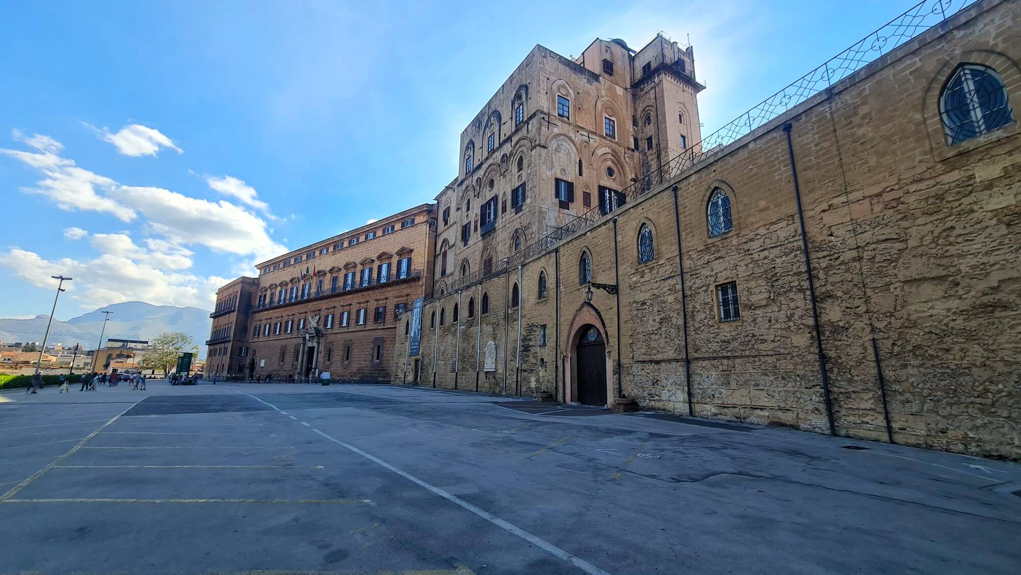 Sicily,Palermo, largest city in Italy, Palermo cruise, Phoenicians, Vittorio Emanulle Street, Porto Nuova, Norman Palace, Piazza Bologni, King Charles V, Pretoria Fountain, fort Castello a mare, Sicilija, Palermo, najveći grad u Italiji, krstarenje Palermom, Feničani, ulica Vittorio Emanulle, Porto Nuova, Normanska palača, Piazza Bologni, kralj Charles V, fontana Pretoria, utvrda Castello a mare,
