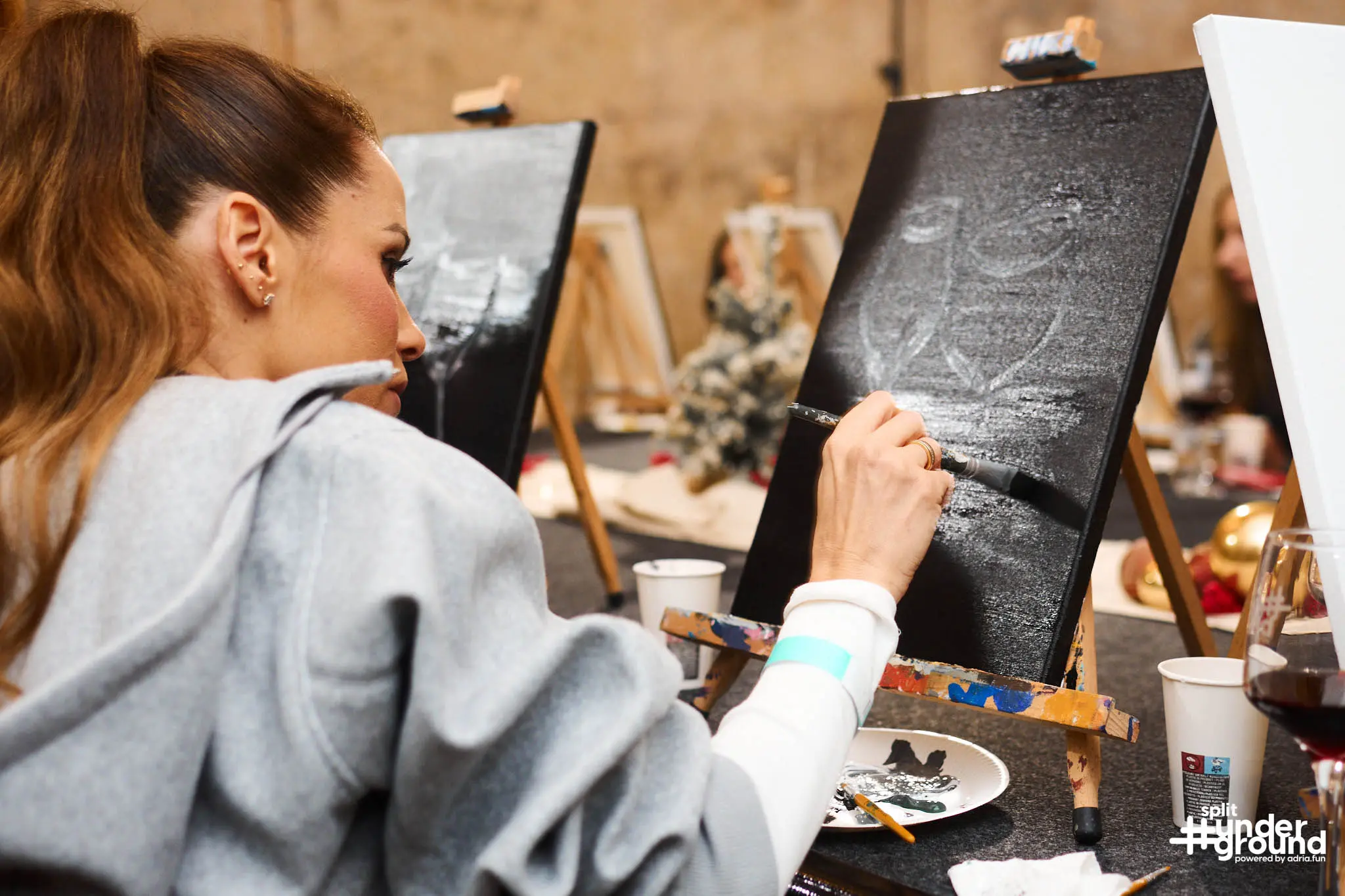 Split Underground, adventsko izdanje, Dioklecijanova palača, festival u Splitu, advent u Splitu, poznata lica, paint and wine radionice, Art Bottega Studio, delicije i vino, Jelena Buble, kulturna događanja, zimski eventi, Split događanja, Entrio ulaznice, podzemlje palače, urbani festival