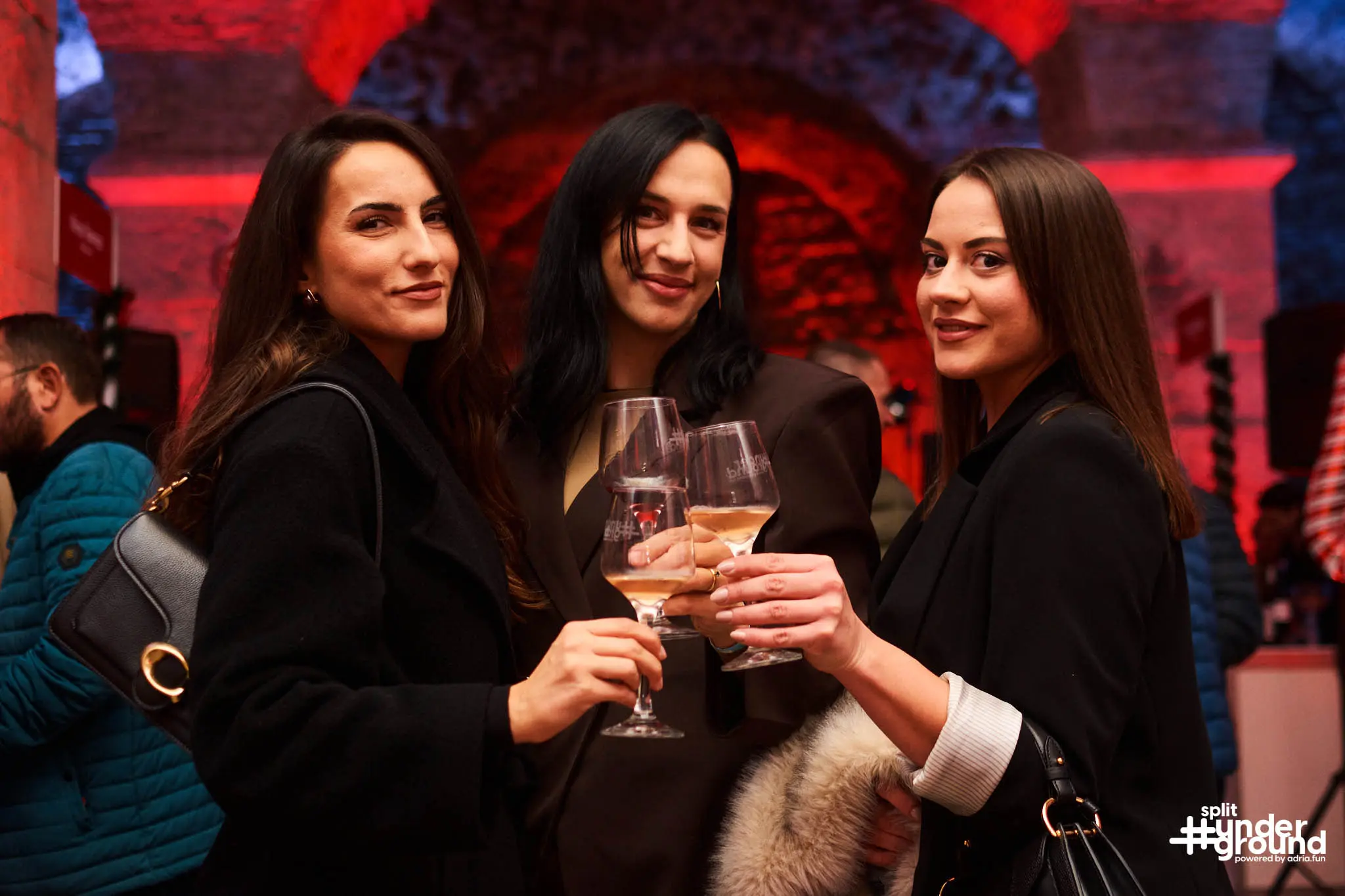 Split Underground, adventsko izdanje, Dioklecijanova palača, festival u Splitu, advent u Splitu, poznata lica, paint and wine radionice, Art Bottega Studio, delicije i vino, Jelena Buble, kulturna događanja, zimski eventi, Split događanja, Entrio ulaznice, podzemlje palače, urbani festival