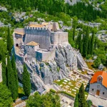 Sokol grad, Konavle, Dubrovačka Republika, Konavle, srednjovjekovna utvrda, Dubrovačka Republika, obrambeni sustav Dubrovačkog zaljeva, povijest Konavala, granice Dubrovnika, utvrde u južnoj Hrvatskoj, Sokol grad, Konavle, Republic of Dubrovnik, Konavle, medieval fortress, Republic of Dubrovnik, defense system of the Bay of Dubrovnik, history of Konavle, borders of Dubrovnik, fortresses in southern Croatia,