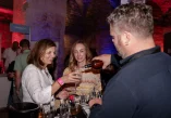 Advent u Splitu, podzemno izdanje, Dioklecijanova palača, carski podrumi, blagdanska atmosfera, eno gastro iskustvo, wine and walk festival Split Underground, Dalmacija, vina pića i delicije, izlagači iz Slovenije Bosne i Hercegovine i Hrvatske, dalmatinska premijera, glazbeni program, C strana, Jelena Buble, Antonio Dragojević, humanitarni festival, Udruga Srce Split, paint and wine radionice, Art Bottega Studio, digitalna vinska izložba umjetna inteligencija, VIVAX, mjerenje alkohola Mick Dreger, neograničene degustacije, festivalska vinska čaša, Leda voda, mini katalog, nagradna igra, Hotel Dunatovi dvori Ugljan, Kurija Janković, Entrio pretprodaja, Dioklecijanovi podrumi Split