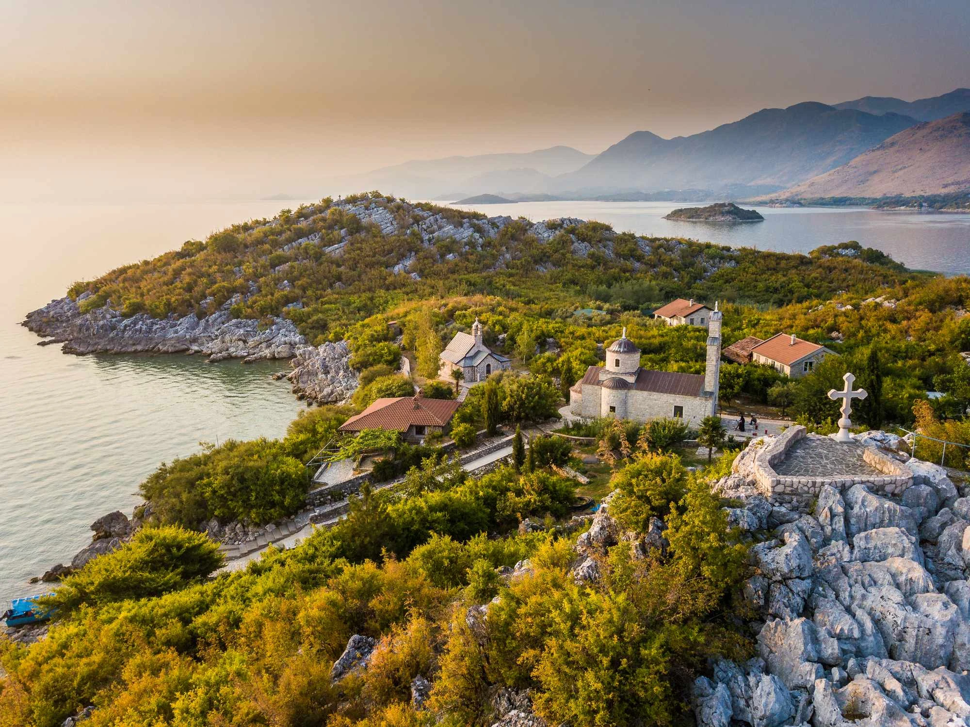 Otok Beška, Skadarsko jezero, manastir Beška, Jelena Balšić, Balšići, srednjovjekovna Zeta, pravoslavni manastiri Crne Gore, sakralna baština Skadarskog jezera, povijest Crne Gore, kulturna baština Balkana, jezerski otoci Crne Gore, manastiri na Skadarskom jezeru, putovanje Skadarskim jezerom, duhovna baština Zete, Đurađ II Balšić, Gorički zbornik, srednjovjekovne vladarice Balkana, prirodne i povijesne znamenitosti Skadarskog jezera, Beška Island, Lake Skadar, Beška Monastery, Jelena Balšić, Balšić dynasty, medieval Zeta, Orthodox monasteries in Montenegro, Lake Skadar heritage, history of Montenegro, cultural heritage of the Balkans, islands of Lake Skadar, monasteries on Lake Skadar, Lake Skadar travel, spiritual heritage of Zeta, Đurađ II Balšić, Gorički Miscellany, medieval female rulers, historical sites of Montenegro, hidden places of Lake Skadar
