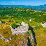 Donji Vakuf, Utvrda Prusac, Stari grad Prusac, tvrđava Prusac Donji Vakuf, srednjovjekovne utvrde Bosne i Hercegovine, bosansko kraljevstvo, Kotromanići, Hrvatinići, kralj Tvrtko I, ban Stjepan II Kotromanić, srednjovjekovna Bosna, obrambeni sustav Bosne, osmansko osvajanje Bosne 1463, osmanske tvrđave u Bosni, Hasan Kjafija Pruščak, povijesna baština srednje Bosne, stare bosanske tvrđave, kulturno povijesni spomenici Bosne i Hercegovine, povijest Donjeg Vakufa, srednjovjekovni gradovi Bosne, Prusac Fortress, Old Town Prusac, Prusac fortress Donji Vakuf, medieval fortresses of Bosnia and Herzegovina, Bosnian Kingdom, Kotromanic dynasty, Hrvatinic family, King Tvrtko I of Bosnia, Ban Stephen II Kotromanic, medieval Bosnia, Bosnian defensive system, Ottoman conquest of Bosnia 1463, Ottoman fortresses in Bosnia, Hasan Kafija Pruscak, cultural heritage of central Bosnia, medieval towns of Bosnia, historical landmarks Bosnia and Herzegovina, history of Donji Vakuf, medieval Balkan fortifications, Donji Vakuf,