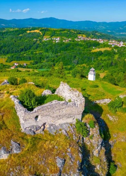 Donji Vakuf, Utvrda Prusac, Stari grad Prusac, tvrđava Prusac Donji Vakuf, srednjovjekovne utvrde Bosne i Hercegovine, bosansko kraljevstvo, Kotromanići, Hrvatinići, kralj Tvrtko I, ban Stjepan II Kotromanić, srednjovjekovna Bosna, obrambeni sustav Bosne, osmansko osvajanje Bosne 1463, osmanske tvrđave u Bosni, Hasan Kjafija Pruščak, povijesna baština srednje Bosne, stare bosanske tvrđave, kulturno povijesni spomenici Bosne i Hercegovine, povijest Donjeg Vakufa, srednjovjekovni gradovi Bosne, Prusac Fortress, Old Town Prusac, Prusac fortress Donji Vakuf, medieval fortresses of Bosnia and Herzegovina, Bosnian Kingdom, Kotromanic dynasty, Hrvatinic family, King Tvrtko I of Bosnia, Ban Stephen II Kotromanic, medieval Bosnia, Bosnian defensive system, Ottoman conquest of Bosnia 1463, Ottoman fortresses in Bosnia, Hasan Kafija Pruscak, cultural heritage of central Bosnia, medieval towns of Bosnia, historical landmarks Bosnia and Herzegovina, history of Donji Vakuf, medieval Balkan fortifications, Donji Vakuf,