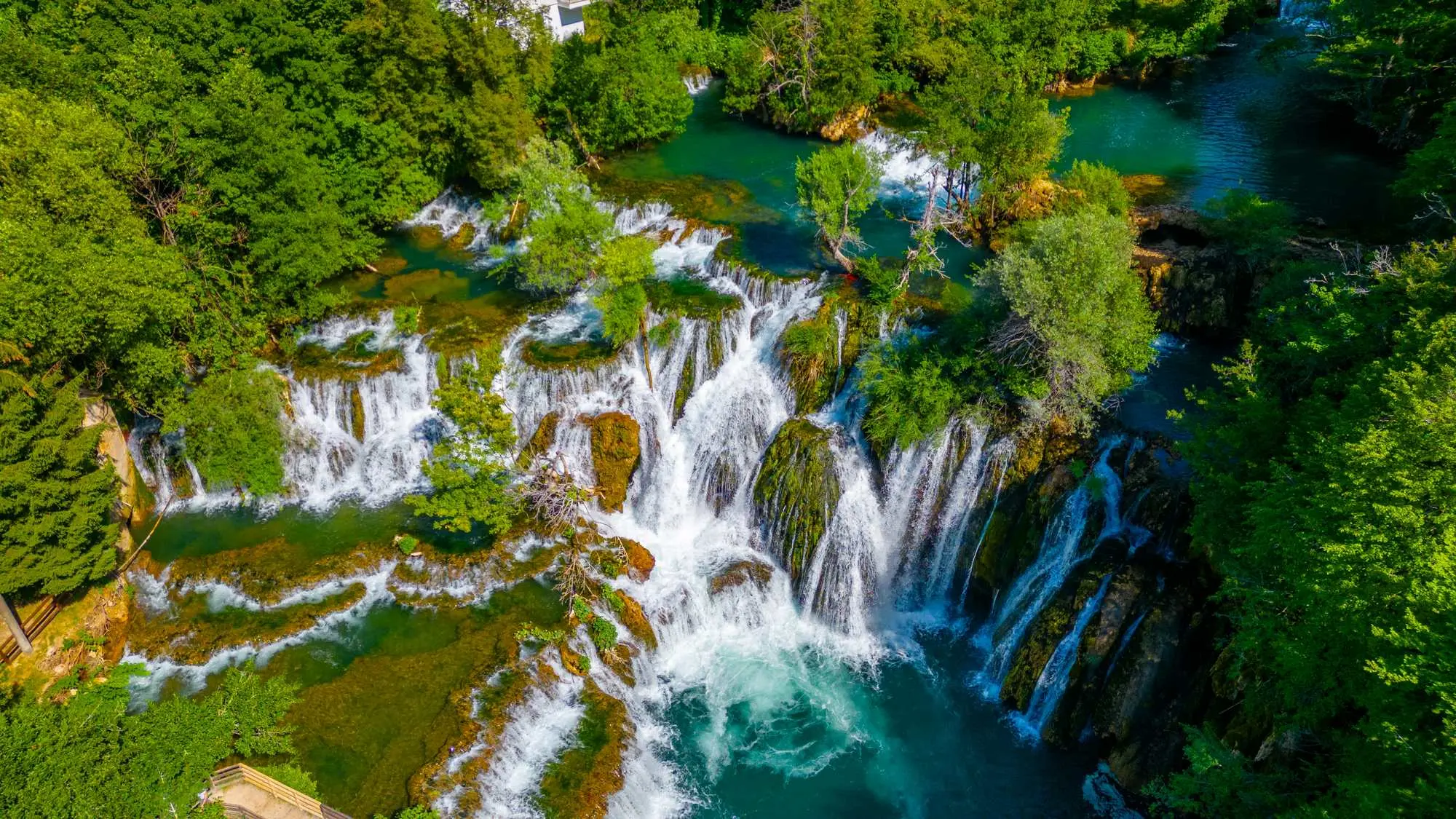 Nacionalni park Una, rijeka Una, slapovi Una, Štrbački buk, Martin Brod, Kulen Vakuf, Lohovo, Orašac, pritoke Une, Unac, Sana, Krušnica, Klokot, prirodne ljepote Bosne i Hercegovine, aktivni odmor u prirodi, rafting Una, kajak Una, flora i fauna Une, zapadna Bosna i Hercegovina,Nacionalni park Una atrakcije, Una National Park, Una River, Una waterfalls, Štrbački buk waterfall, Martin Brod, Kulen Vakuf, Lohovo, Orašac, Una tributaries, Unac River, Sana River, Krušnica River, Klokot River, nature of Bosnia and Herzegovina, outdoor activities Una, rafting on the Una River, kayaking Una, flora and fauna Una, western Bosnia and Herzegovina, Una National Park attractions
