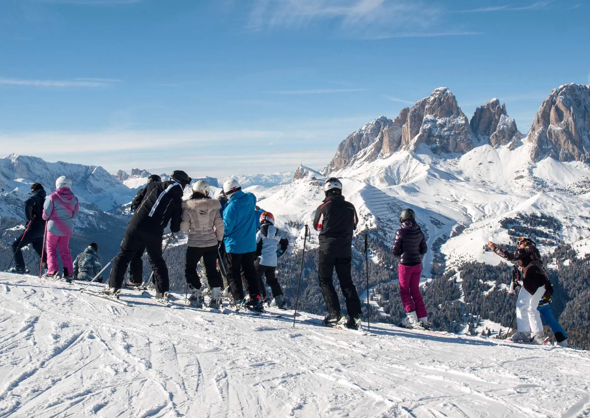 Najbolja skijališta u Italiji, skijanje u Italiji, talijanska skijališta, Dolomiti Superski, Cortina d’Ampezzo, Val Gardena, Alta Badia, Kronplatz, Madonna di Campiglio, Livigno, Via Lattea, Cervinia, Courmayeur, Best ski resorts in Italy, skiing in Italy, Italian ski resorts, Dolomiti Superski, Cortina d’Ampezzo, Val Gardena, Alta Badia, Kronplatz, Madonna di Campiglio, Livigno, Via Lattea, Cervinia, Courmayeur