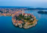 Crkva svete Eufemije Rovinj, sveta Eufemija, Rovinj povijest, rovinjski zvonik, sarkofag svete Eufemije, barokna crkva Istra, zaštitnica Rovinja, znamenitosti Rovinja, Rovinj, Crkva svete Eufemije, Church of Saint Euphemia Rovinj, Saint Euphemia, Rovinj history, Rovinj bell tower, sarcophagus of Saint Euphemia, Baroque church Istria, patron saint of Rovinj, landmarks in Rovinj, Rovinj, Rovinj church, Church of Saint Euphemia,
