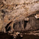 Grapčeva Cave, Hvar, Humac, prehistoric cave, Hvar culture, Hvar–Lisičići cultural horizon, Neolithic site, Chalcolithic period, Bronze Age, oldest depiction of a boat in Europe, Adriatic archaeological sites, interior of Hvar Island, Adriatic prehistory, guided cave tour, geomorphological natural monument, Hvar cave, Grapčeva špilja, Hvar, Humac, prapovijesna špilja, hvarska kultura, Hvar Lisičići kulturni horizont, neolitsko nalazište, eneolitik, brončano doba, najstariji prikaz broda u Europi, arheološka nalazišta Jadrana, unutrašnjost otoka Hvara, prapovijest Jadrana, vođeni obilazak špilje, geomorfološki spomenik prirode, hvarska špilja