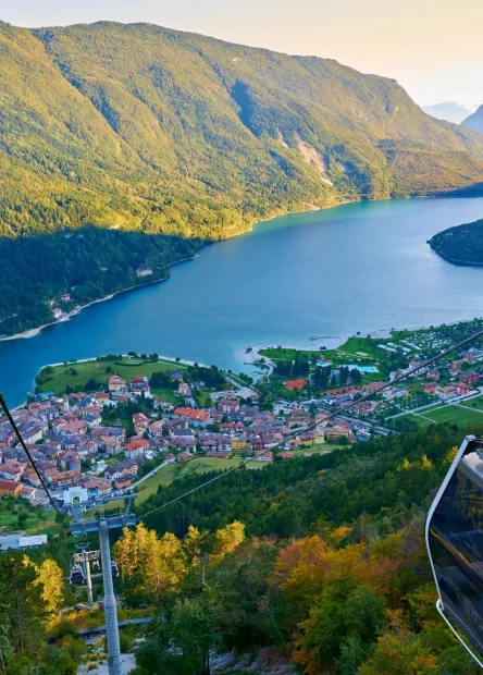 Jezero Molveno, najljepše jezero u Italiji, najčišće jezero u Italiji, Trentino jezera, Brenta Dolomiti, alpska jezera Italije, prirodne ljepote Italije, park prirode Adamello Brenta, Molveno Italija, tirkizna jezera Alpa, planinski odmor Italija, ekoturizam Italija, kupanje u alpskim jezerima, aktivni odmor Trentino, talijanska jezera, netaknuta priroda Alpa,Trentino Lake Molveno, most beautiful lake in Italy, cleanest lake in Italy, Trentino lakes, Brenta Dolomites, Alpine lakes Italy, natural attractions Italy, Adamello Brenta Nature Park, Molveno Italy, turquoise Alpine lakes, mountain holidays Italy, eco tourism Italy, swimming in Alpine lakes, active holidays Trentino, Italian lakes, unspoiled Alpine nature,Trentino