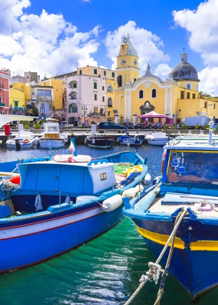Palace Avalos, Abbey of St. Michael the Archangel, Marina Grande, Marina Corricella, Marina Chiaiolella, Chiaiolella, Chiaia, Pozzo Vecchio, Vivara, Monastery of Santa Margherita Nuova, Procida, Bay of Naples, Italian islands, Campania, Terra Murata, Marina Corricella, Marina Grande, Marina Chiaiolella, Pozzo Vecchio, Vivara island, volcanic island, Procida beaches, travel to Italy, authentic Italy, quiet destinations, Palača Avalos, Opatija Svetog Mihaela Arkanđela, Marina Grande, Marina Corricella, Marina Chiaiolella, Chiaiolella, Chiaia, Pozzo Vecchio, Vivara, Samostan Santa Margherita Nuova, Procida, Napuljski zaljev, Talijanski otoci, Campania, Terra Murata, Marina Corricella, Marina Grande, Marina Chiaiolella, Pozzo Vecchio, Vivara otok, vulkanski otok, plaže Procide, putovanje u Italiju, autentična Italija, mirna odredišta