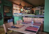 Oštarija Bolk, Postojna, Razdrto, restoran Slovenija, roštilj, gurmanska pljeskavica, pizze, tjestenine, Tončka Turk, Neža Kobal